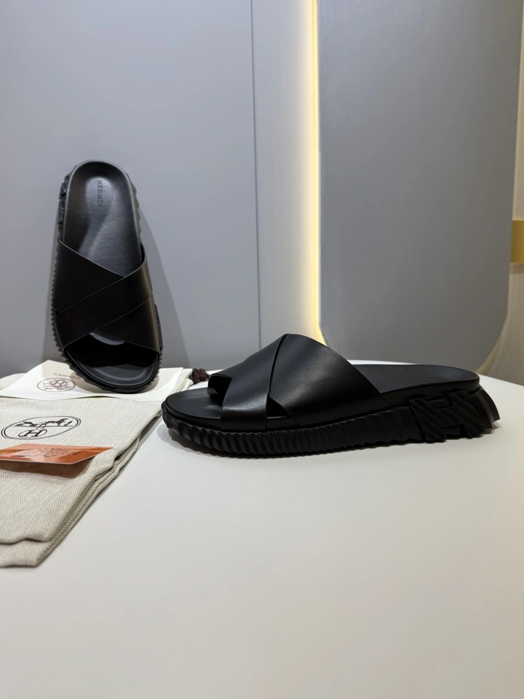 OOBB-- H5r75s H241919Z H01 calfskin item:E-X430F0643