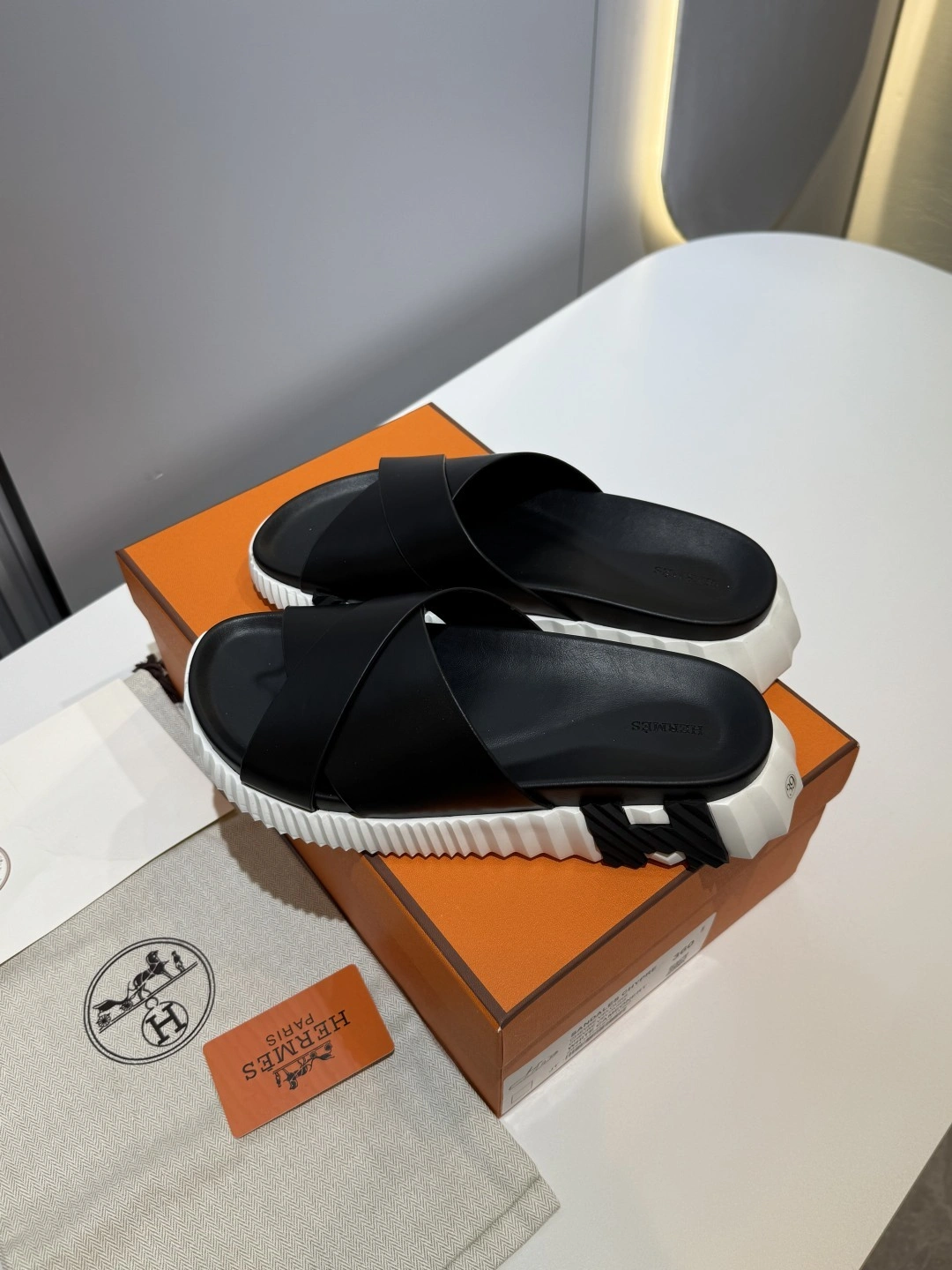 OOBB-- H5r75s H241919Z H02 calfskin item:E-X430F0642