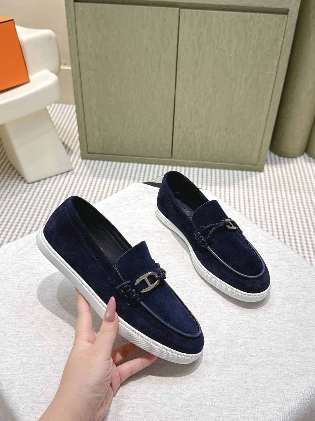 OOBB-- H5r75s H241926Z AI2 sheephide item:E-X362J1190