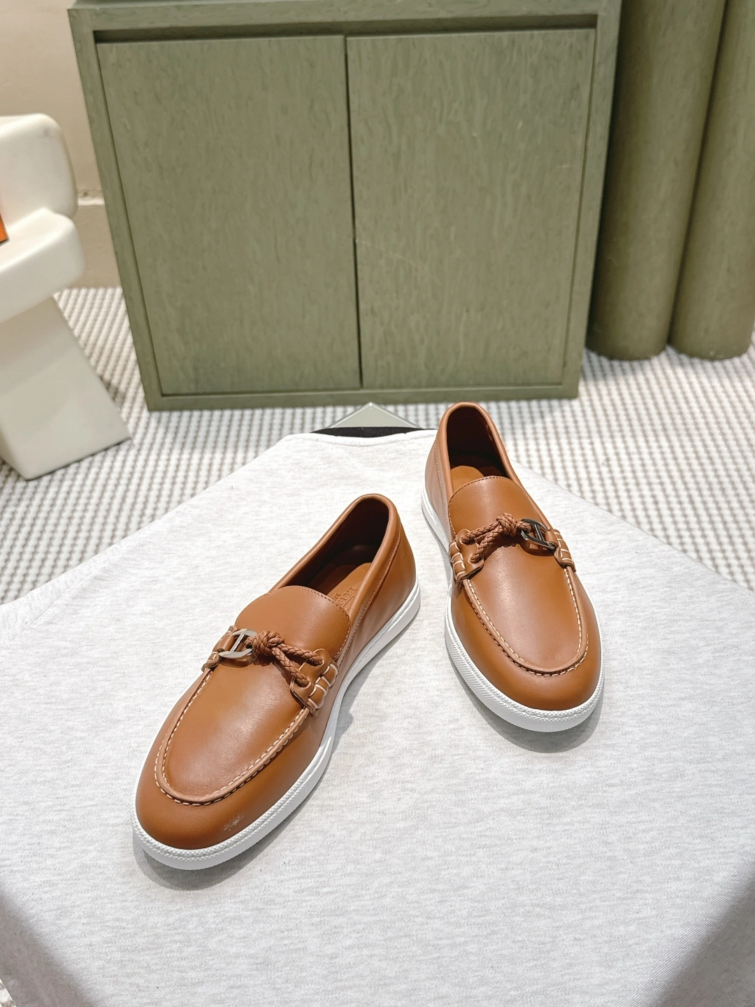OOBB-- H5r75s H241927Z AA3 sheephide item:E-X362J1103