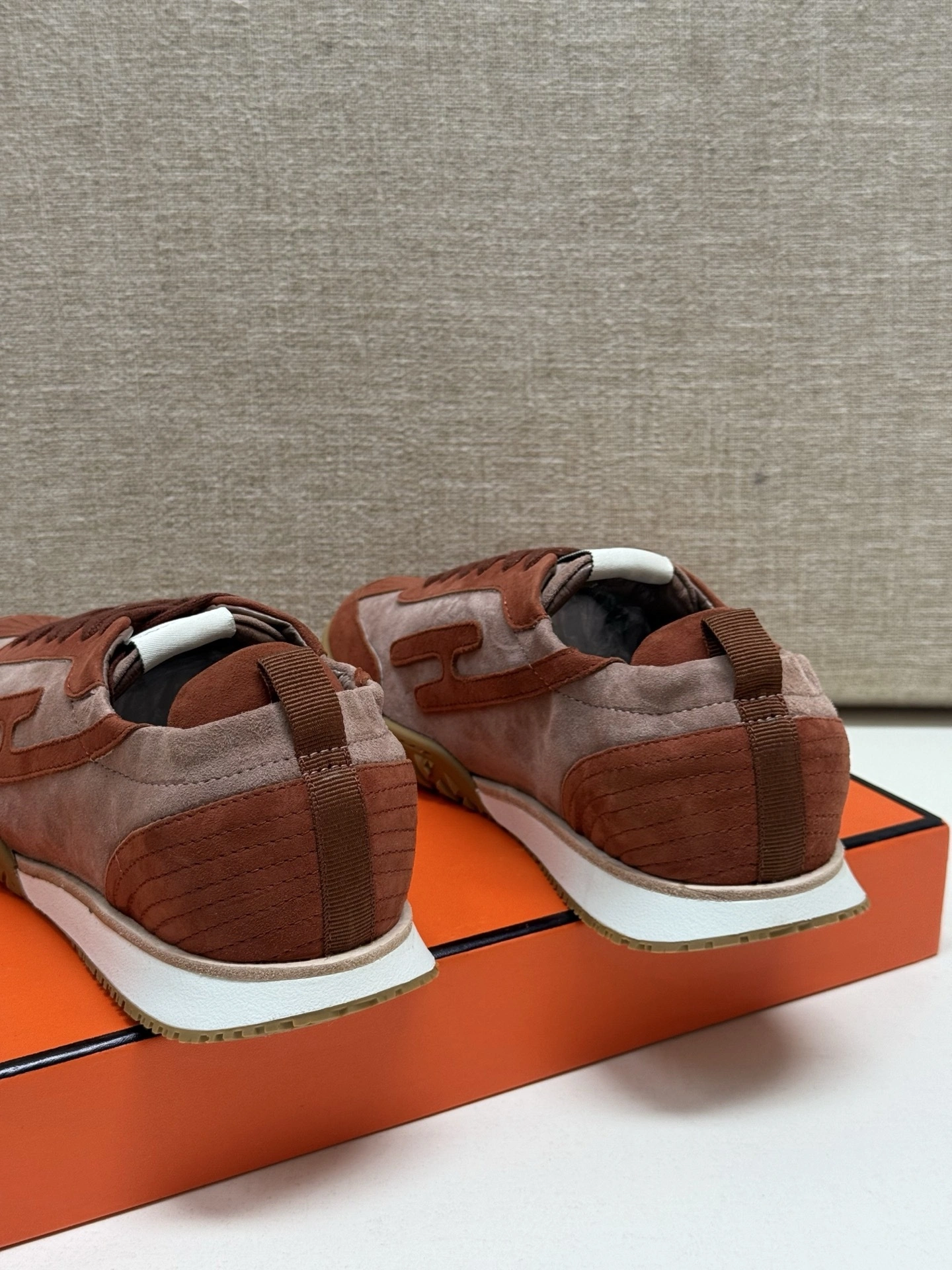 OOBB-- H5r75s H242153Z RA Jet goatskin item：E-X000I0108