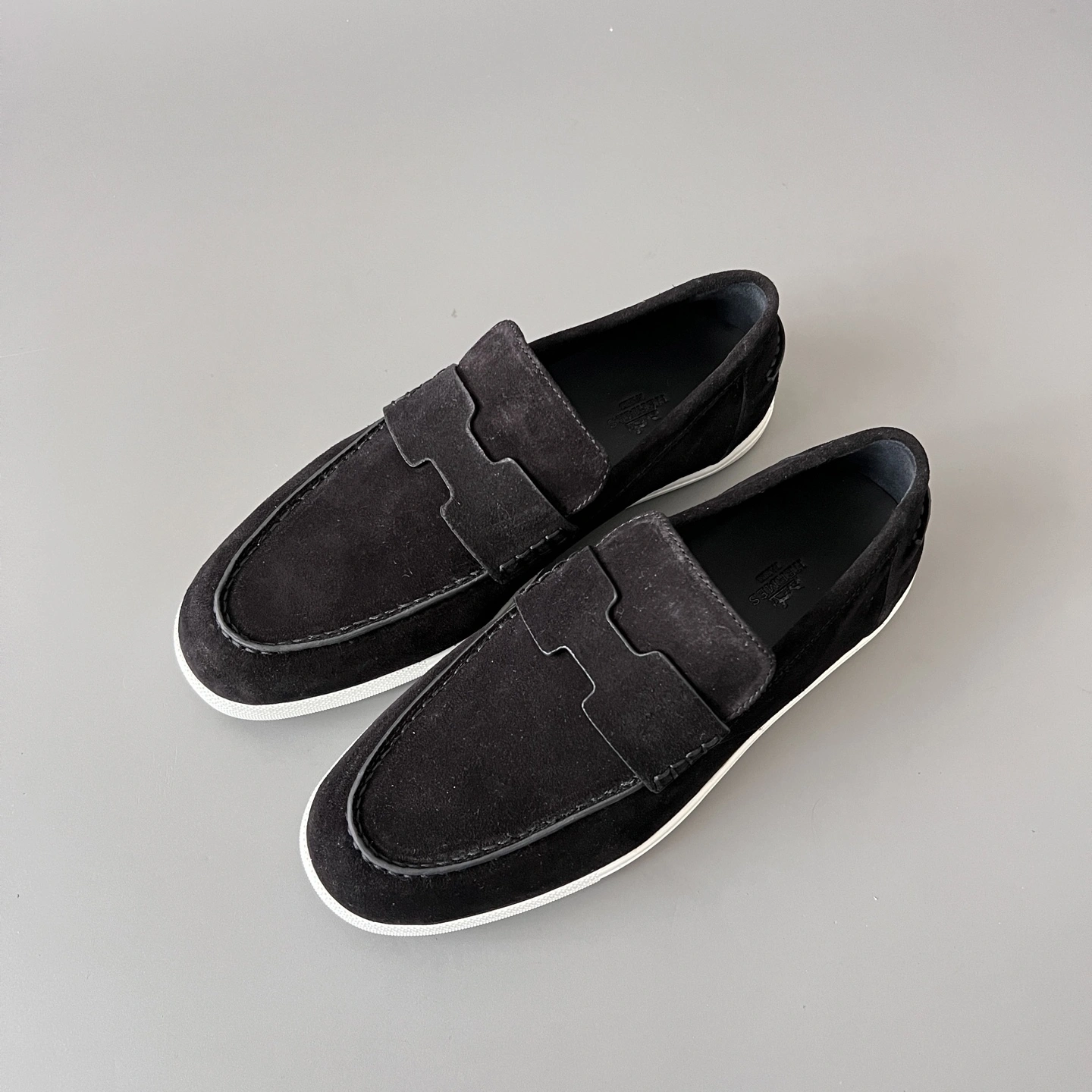 OOBB-- H5r75s H242935Z A01 Calfskin item:E-X300L0330B
