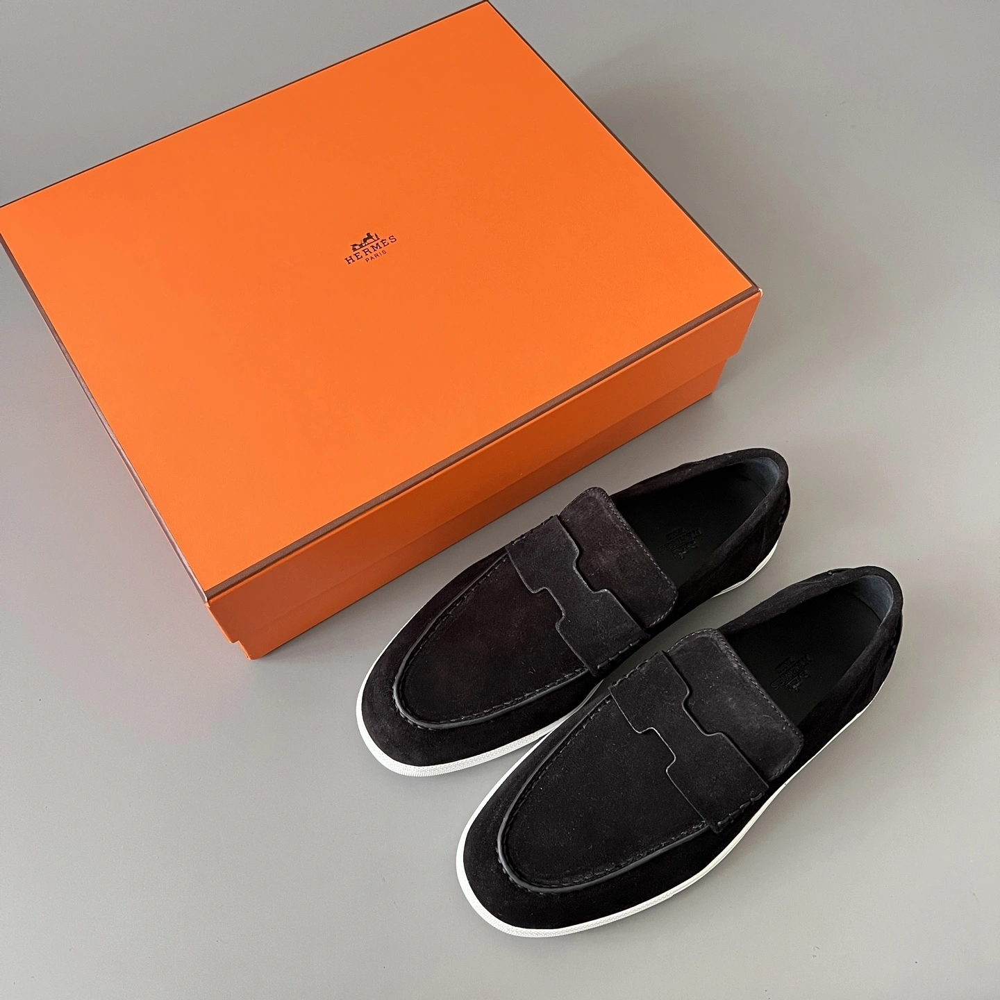 OOBB-- H5r75s H242935Z A01 Calfskin item:E-X300L0330B