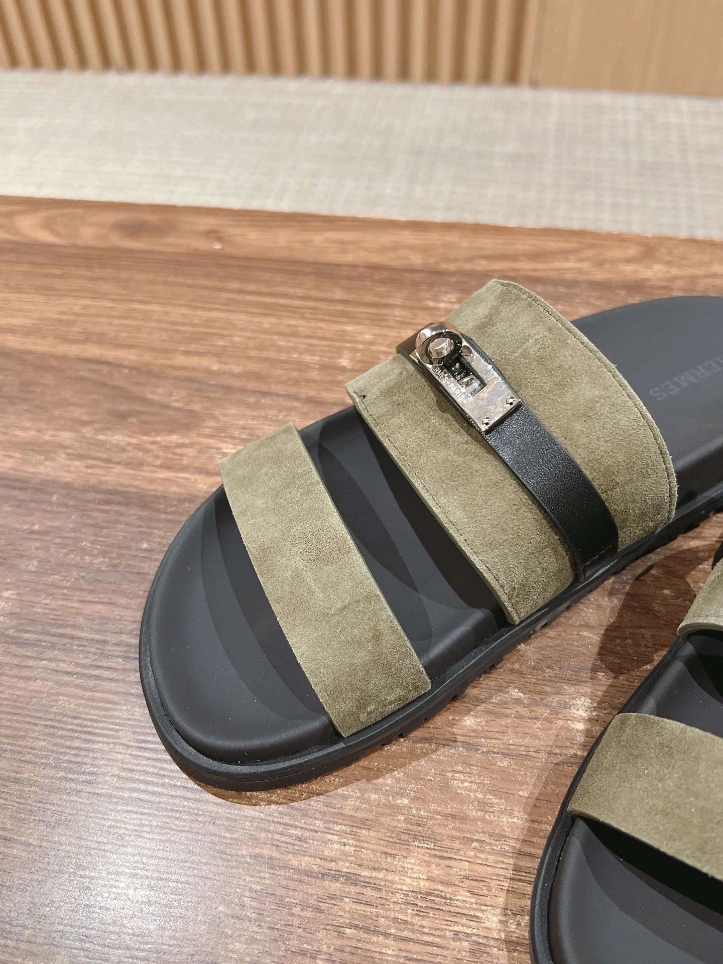 OOBB-- H5r75s H242948Z H1R Calfskin item:E-X135C2347