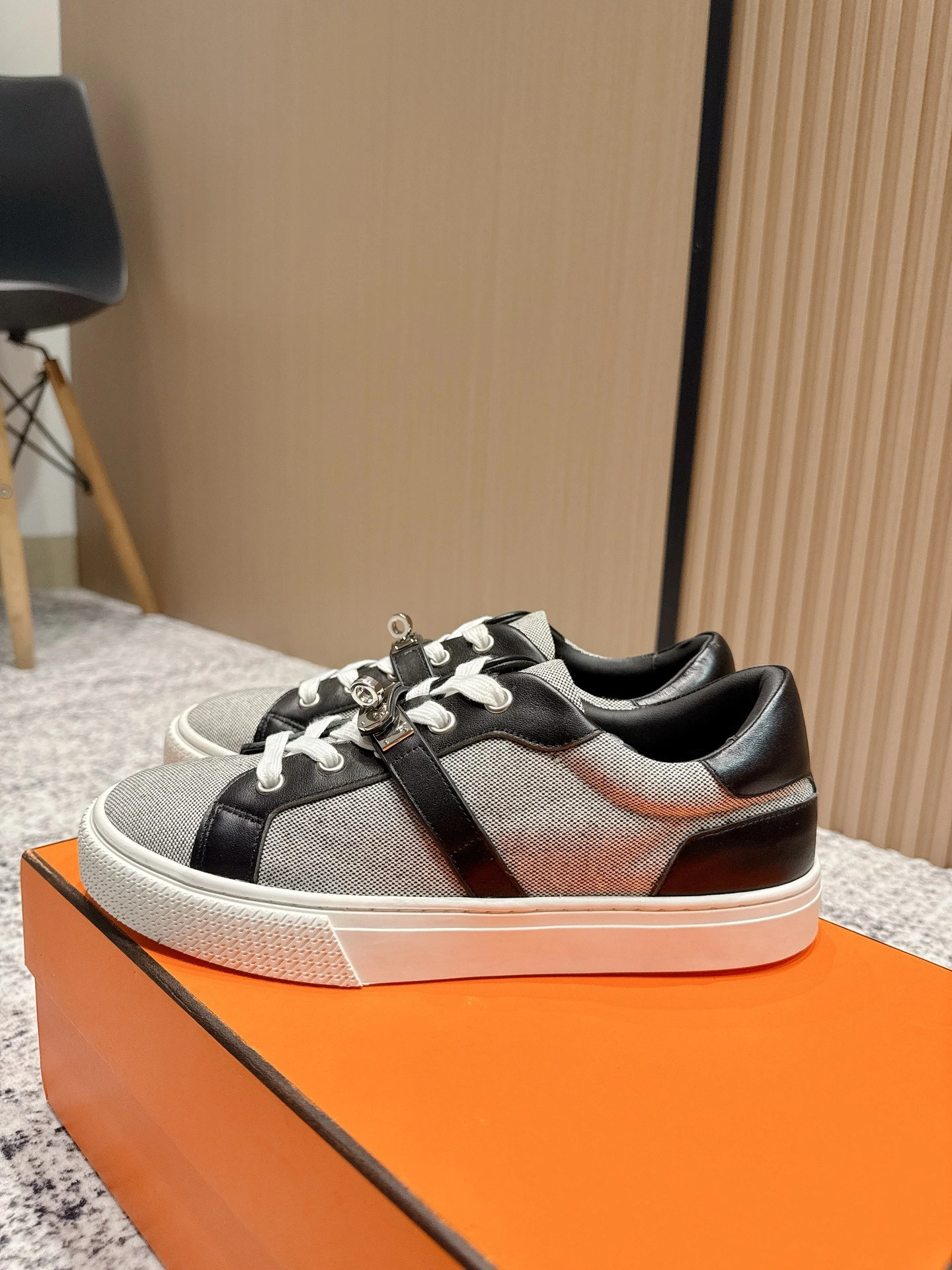 OOBB-- H5r75s H251818Z HPN calfskin item：E-X02I1019