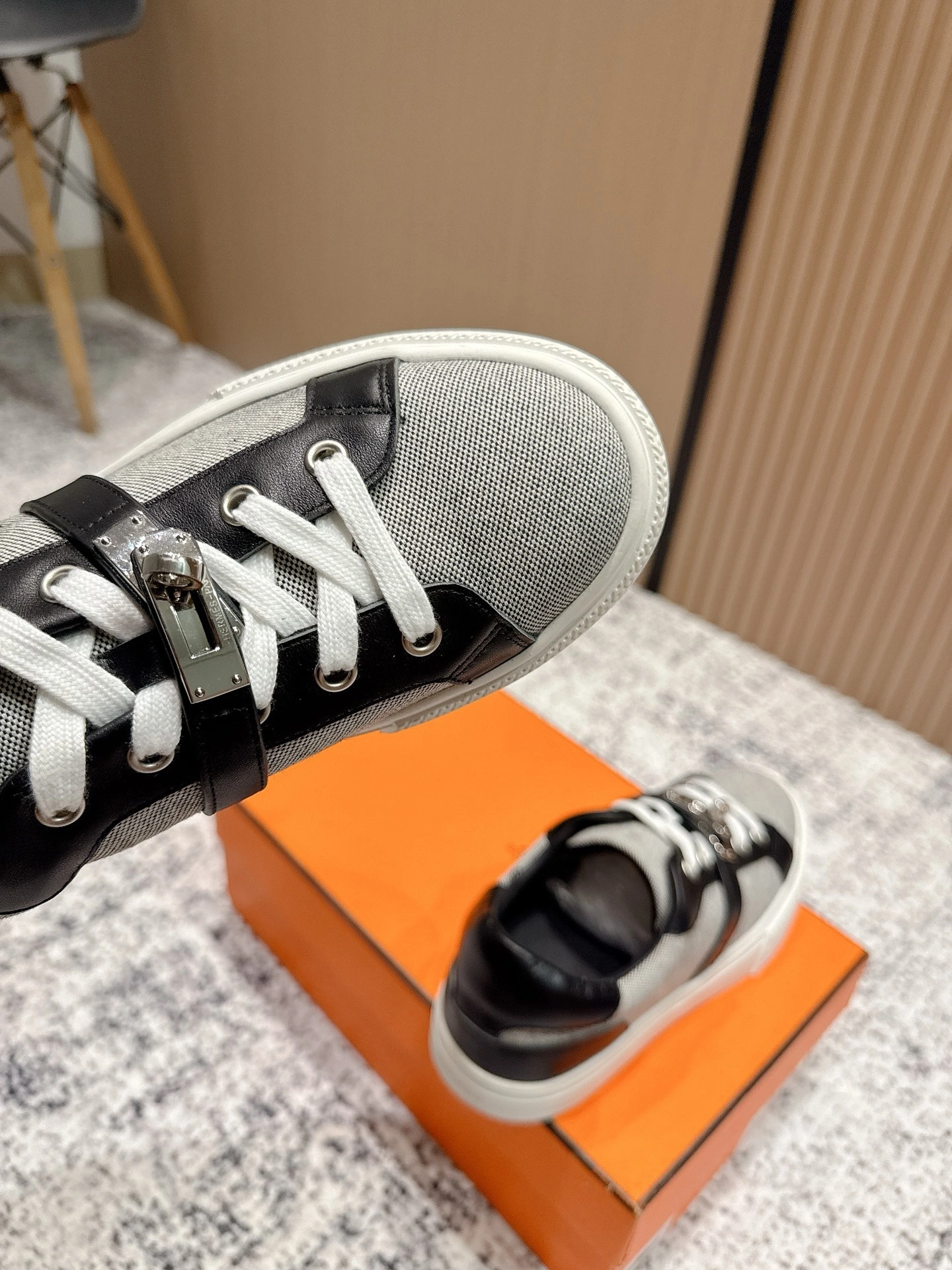 OOBB-- H5r75s H251818Z HPN calfskin item：E-X02I1019