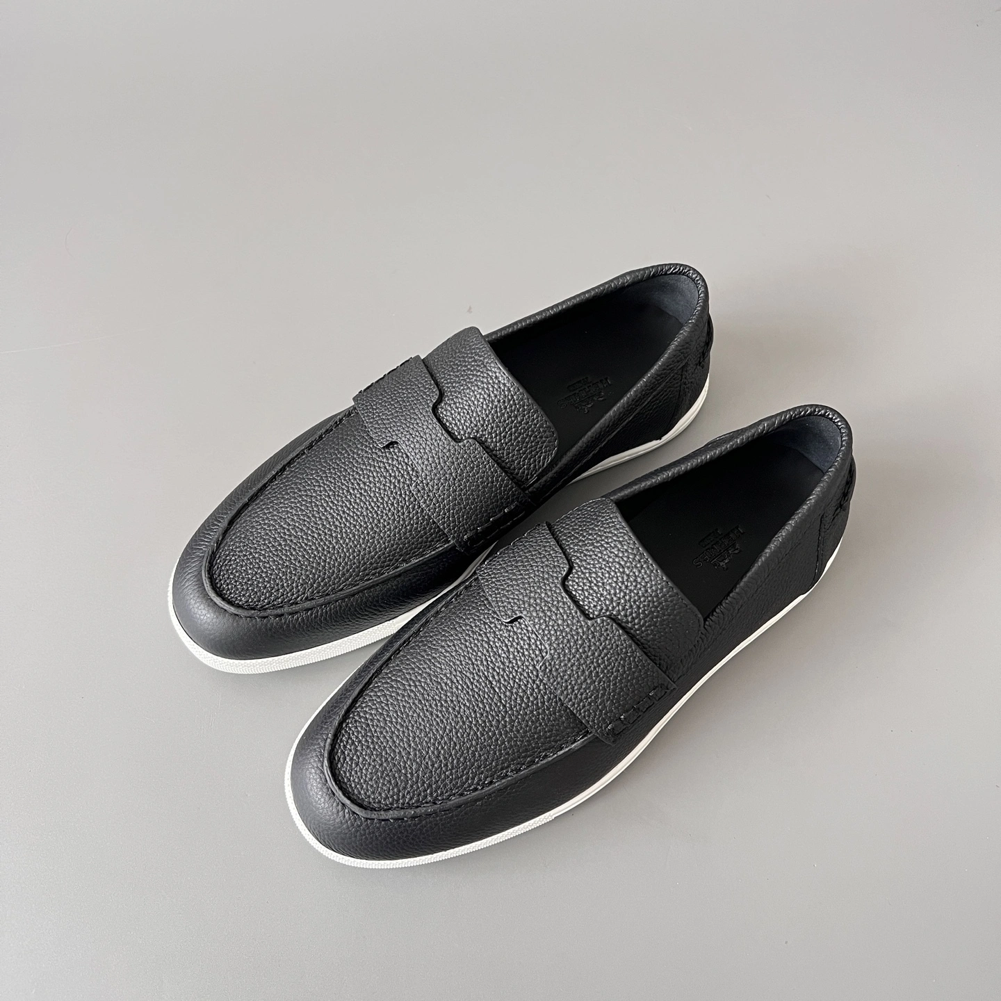 OOBB-- H5r75s H251874Z A01 Calfskin item:E-X300L0331B