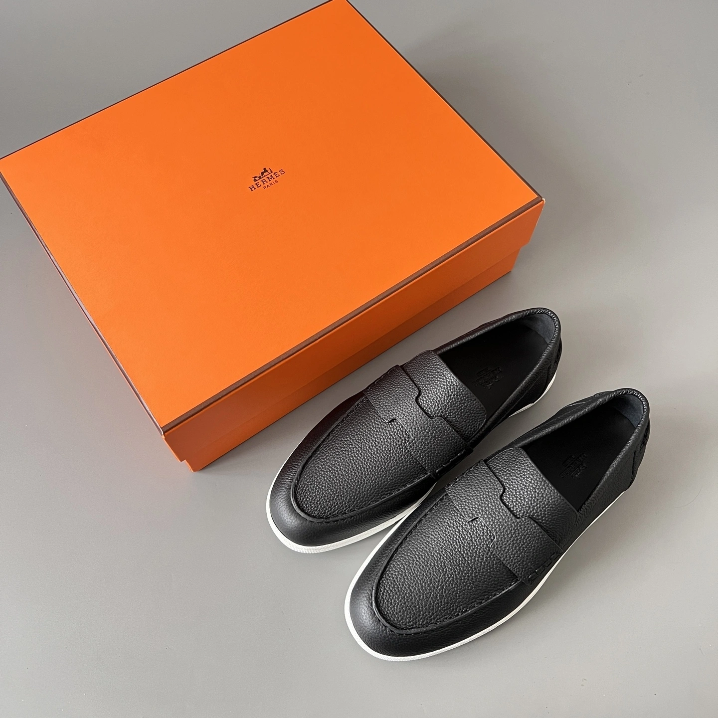 OOBB-- H5r75s H251874Z A01 Calfskin item:E-X300L0331B