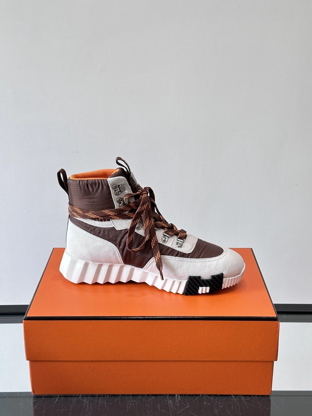 OOBB-- H5r75s H251917Z H34 Klimb sheephide item:E-X076I2329