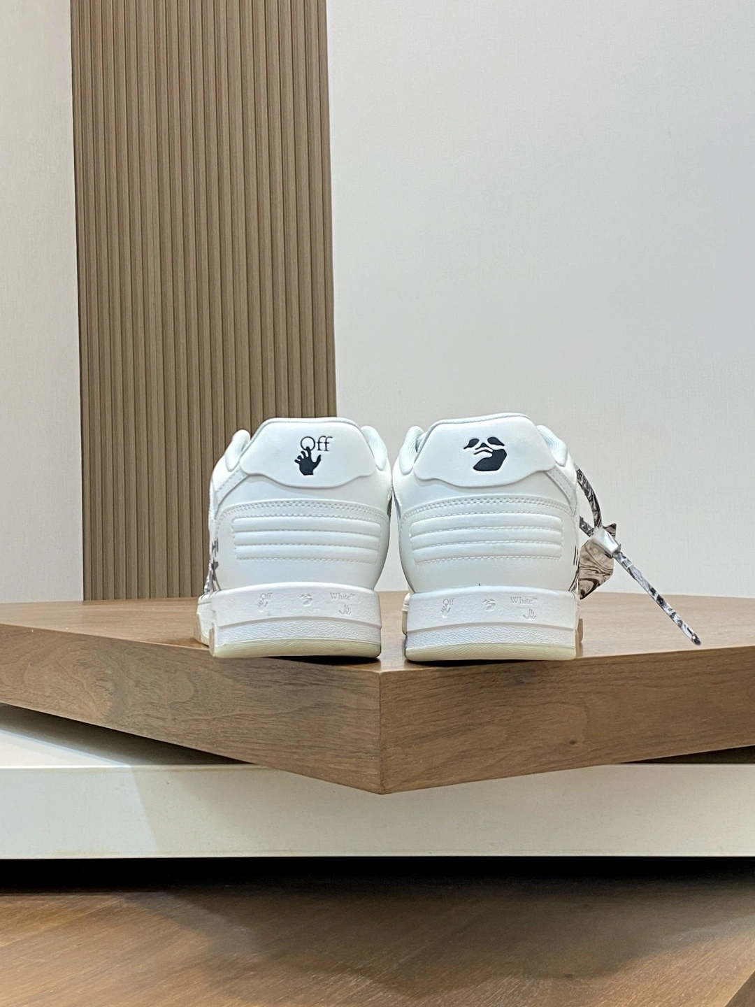 OOBB-- Off Whit5 OMIA189C99LEA0020110 Calfskin item:E-X032I2515