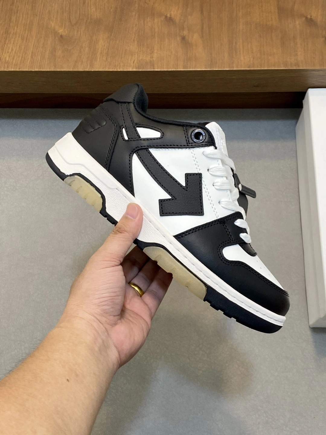 OOBB-- Off Whit5 OMIA189C99LEA0070110 Calfskin item:E-X032I2514