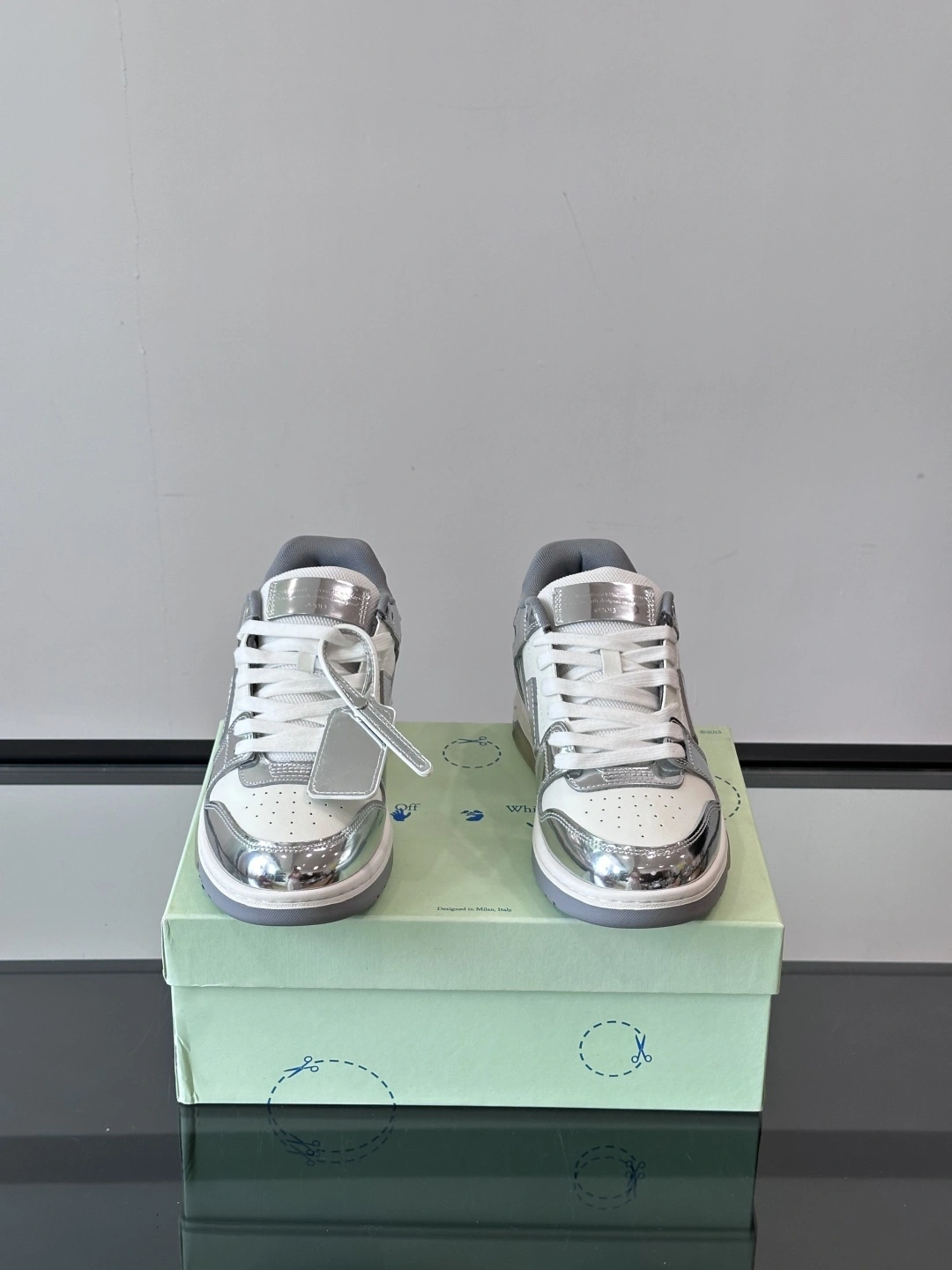 OOBB-- Off Whit5 OMIA189F24LEA00E0172 Calfskin item:E-X076I0549