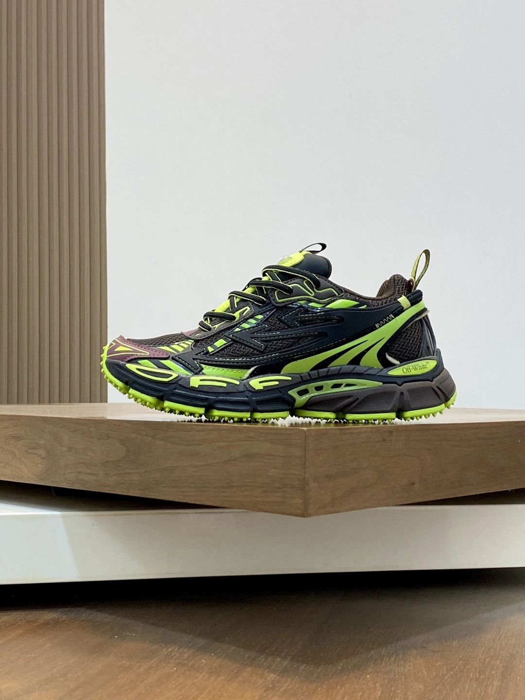 OOBB-- Off Whit5 OMIA295W24FAB0016070 C O VirGil Abloh item：E-X062I0121