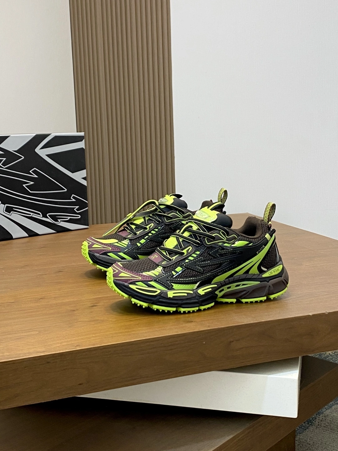 OOBB-- Off Whit5 OMIA295W24FAB0016070 C O VirGil Abloh item：E-X062I0121
