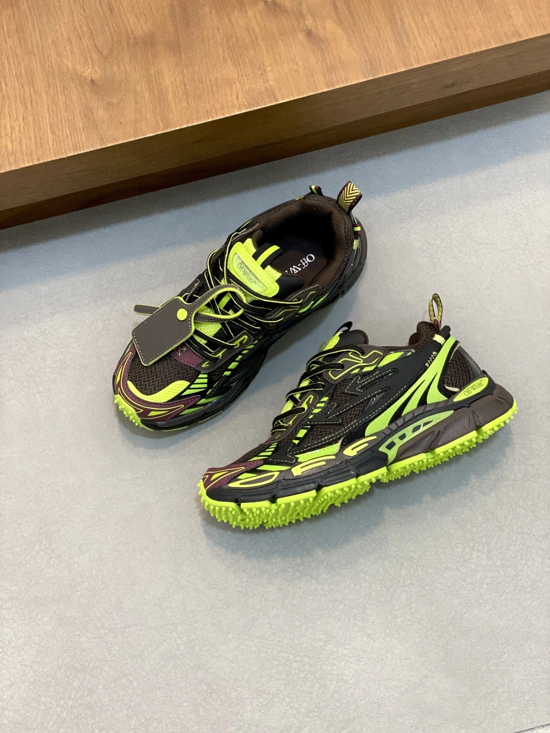 OOBB-- Off Whit5 OMIA295W24FAB0016070 C O VirGil Abloh item：E-X062I0121