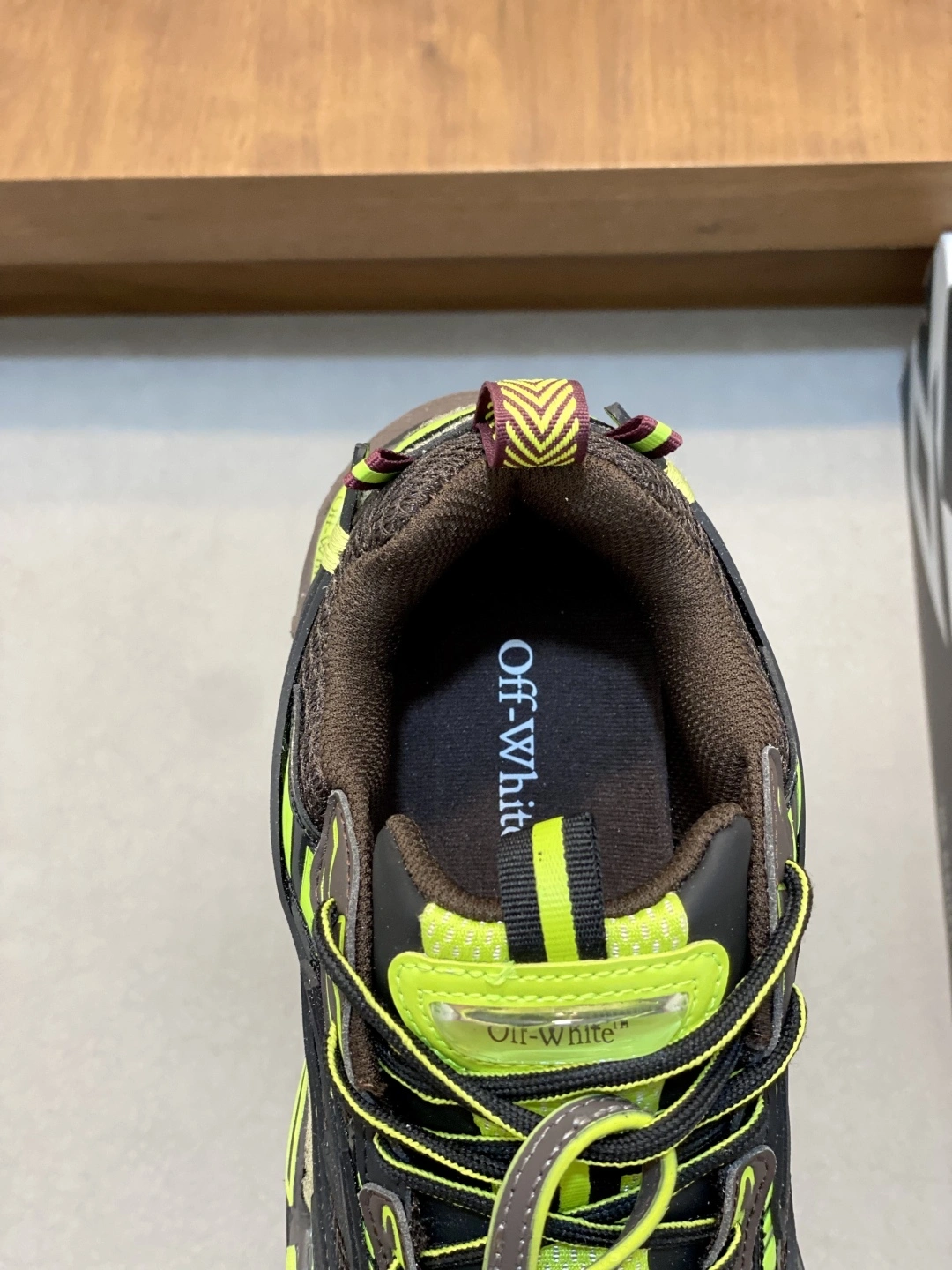 OOBB-- Off Whit5 OMIA295W24FAB0016070 C O VirGil Abloh item：E-X062I0121