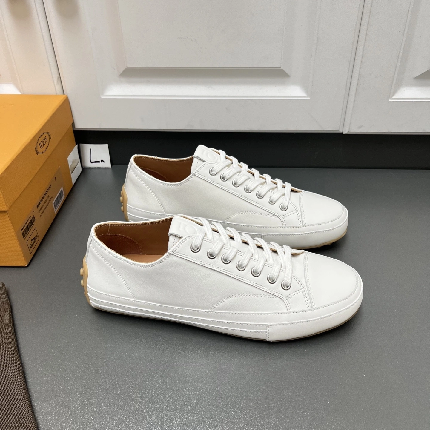 OOBB-- Other brands XXM59L0IY20JUSB001 calfskin item:E-X062H0660
