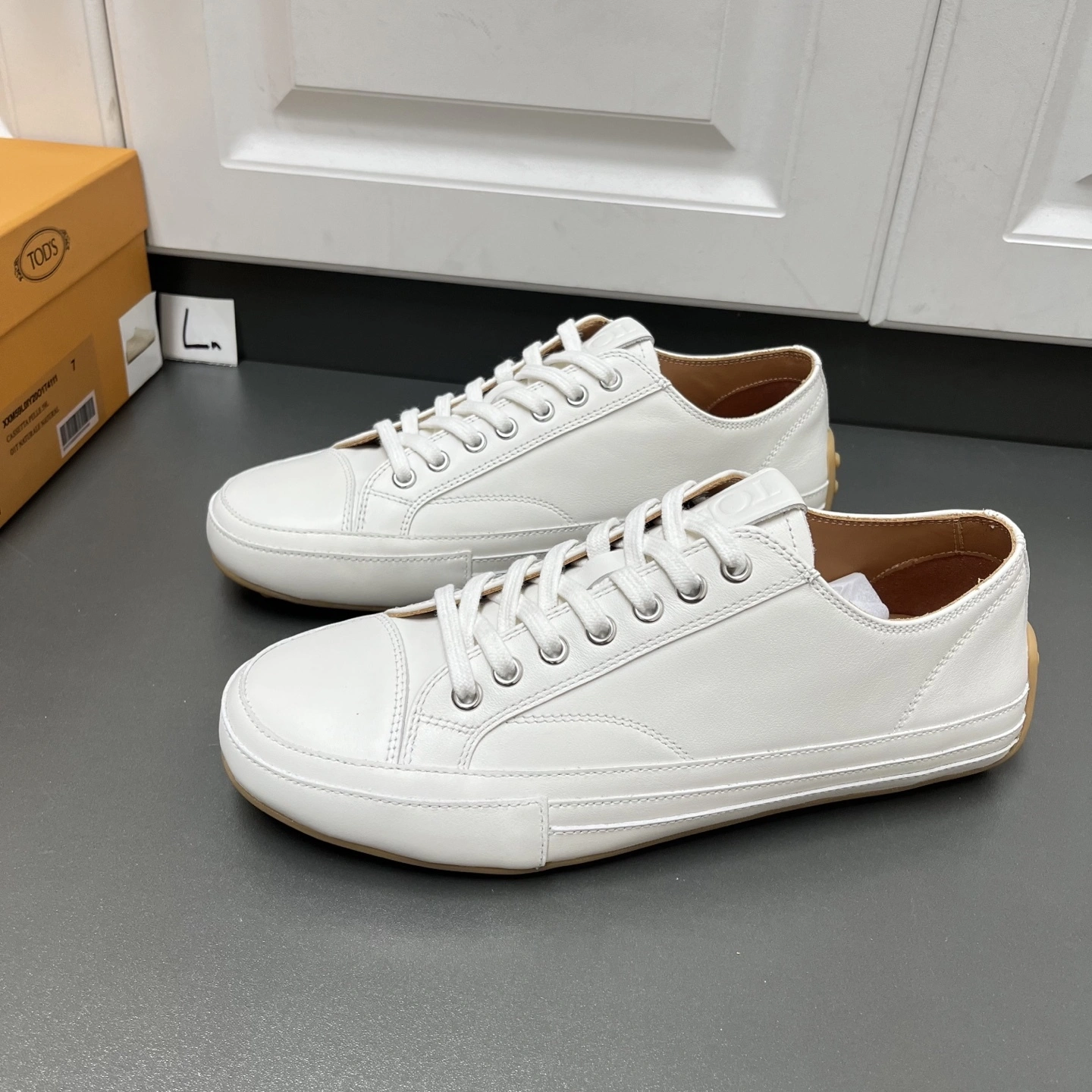 OOBB-- Other brands XXM59L0IY20JUSB001 calfskin item:E-X062H0660