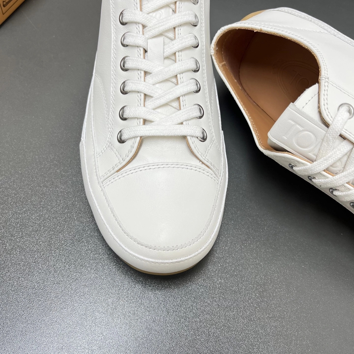 OOBB-- Other brands XXM59L0IY20JUSB001 calfskin item:E-X062H0660