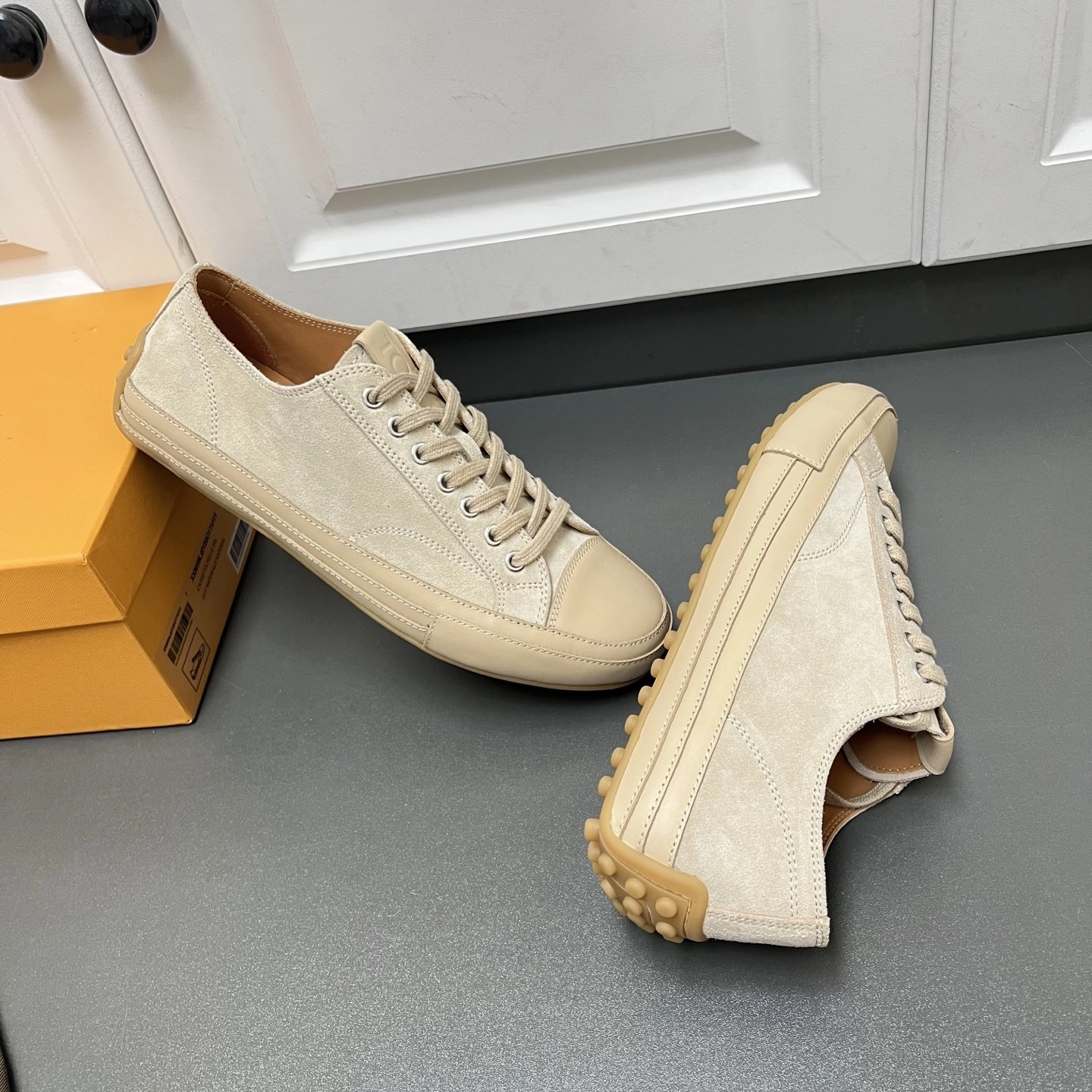 OOBB-- Other brands XXM59L0IY20O1T4111 calfskin item:E-X062H0659