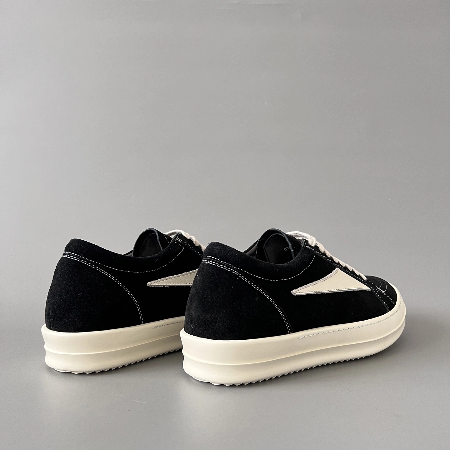 OOBB-- Ow59s RP01C5888LVSLPO Cowhide item: E-X300H0312