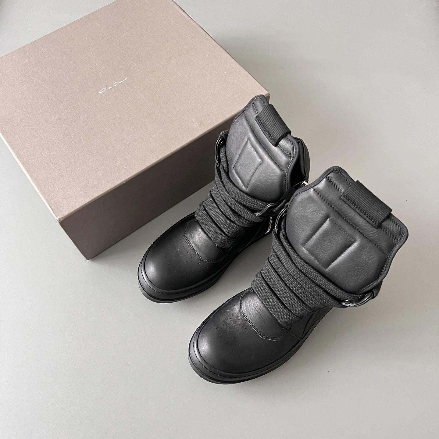 OOBB-- Ow59s RU01D3898LCOW2-9999 Cowhide item：E-X300H0318