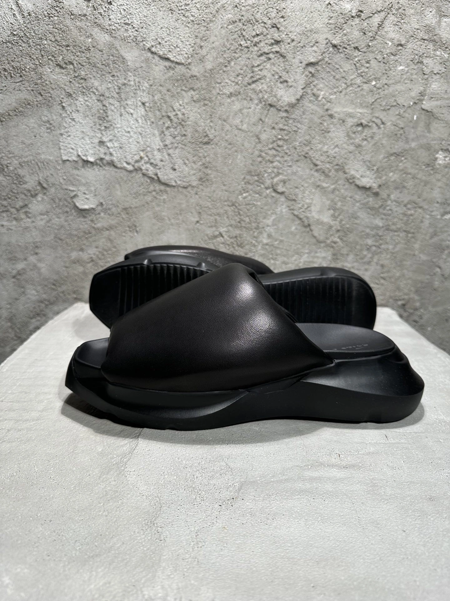 OOBB-- Ow59s RU02B2819LLP-99 Calfskin item:E-X409K1917
