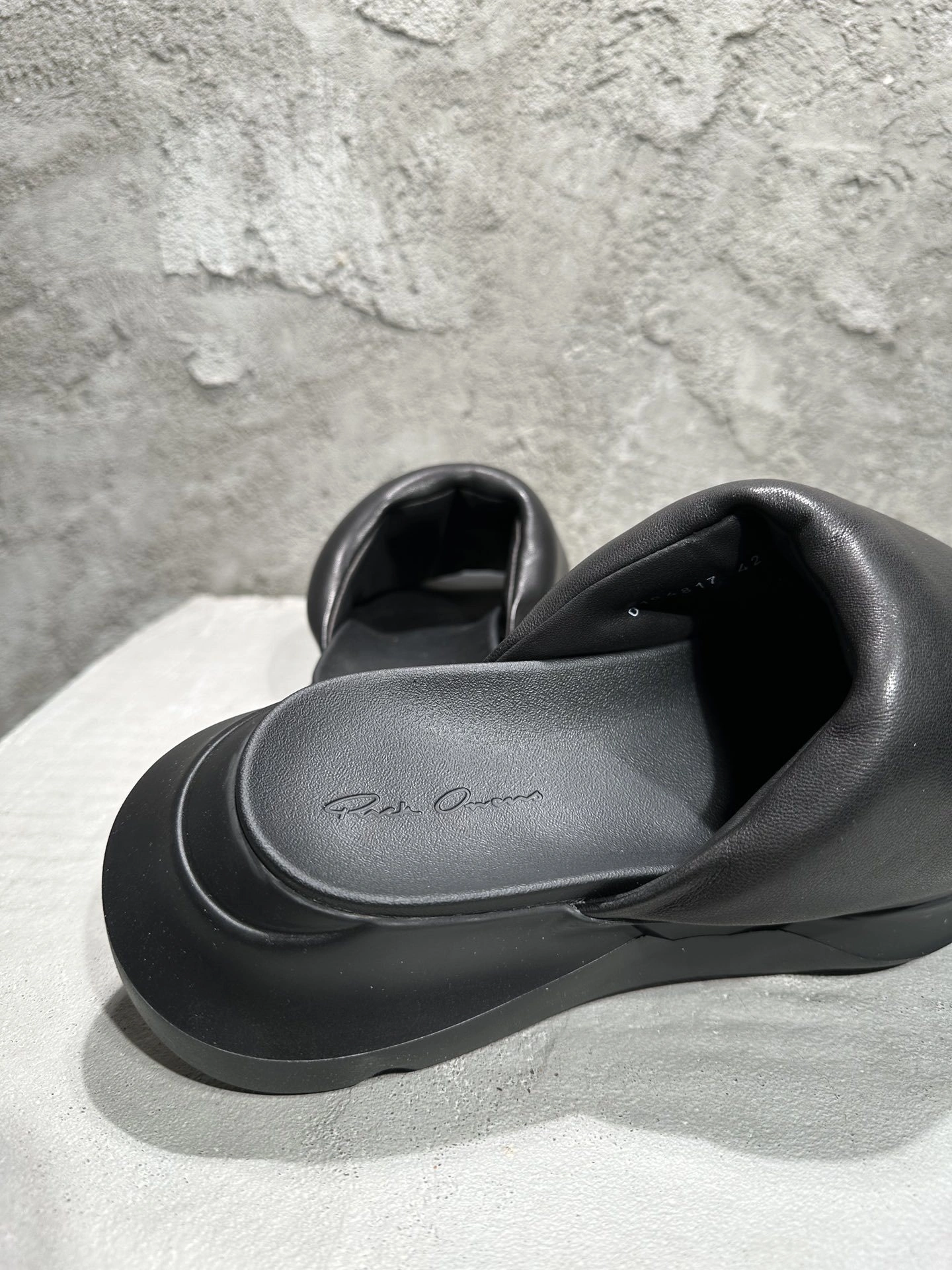 OOBB-- Ow59s RU02B2819LLP-99 Calfskin item:E-X409K1917