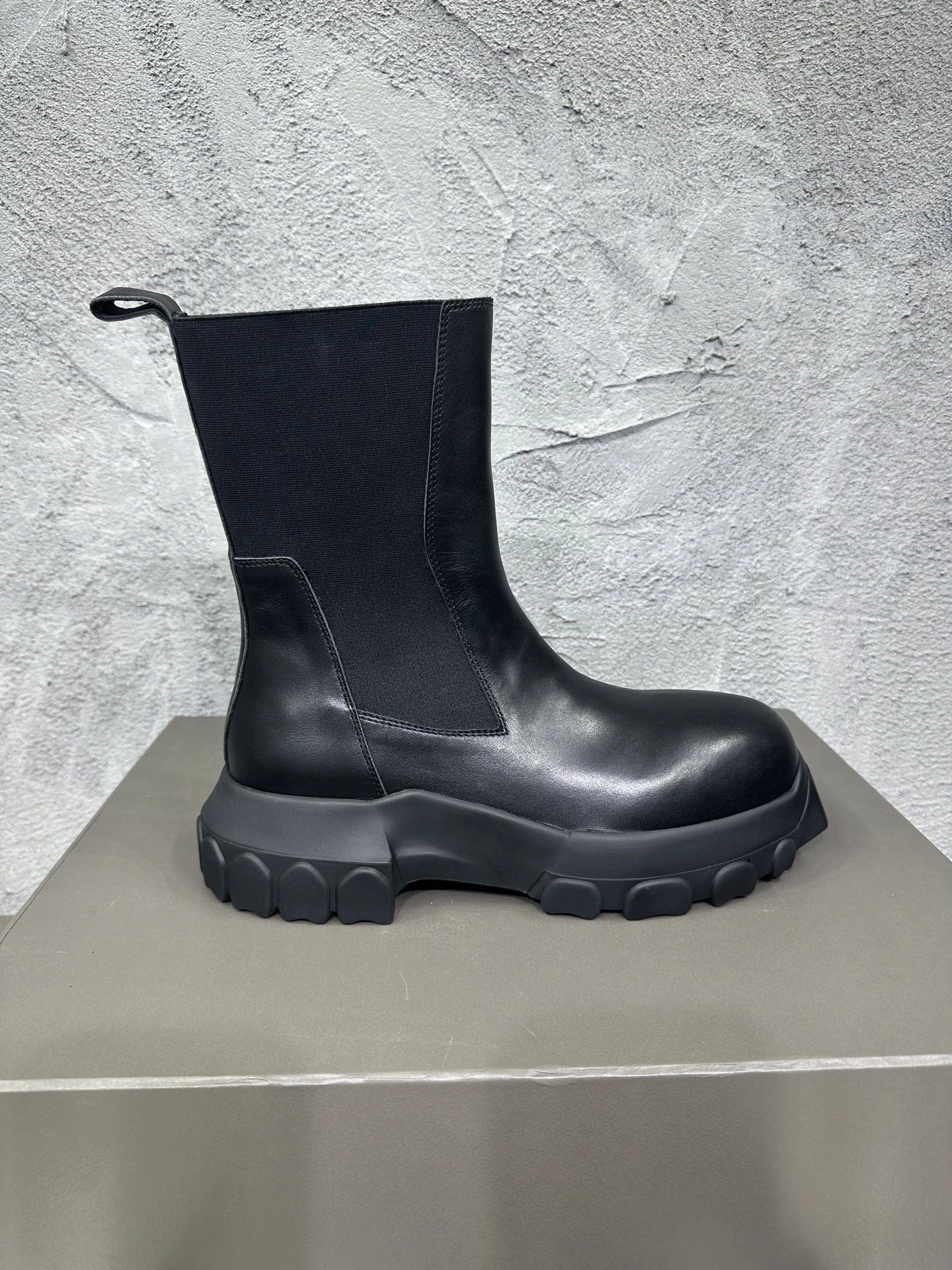 OOBB-- Ow59s RU02C7881LCG-99 cowhide item:E-X076J1729