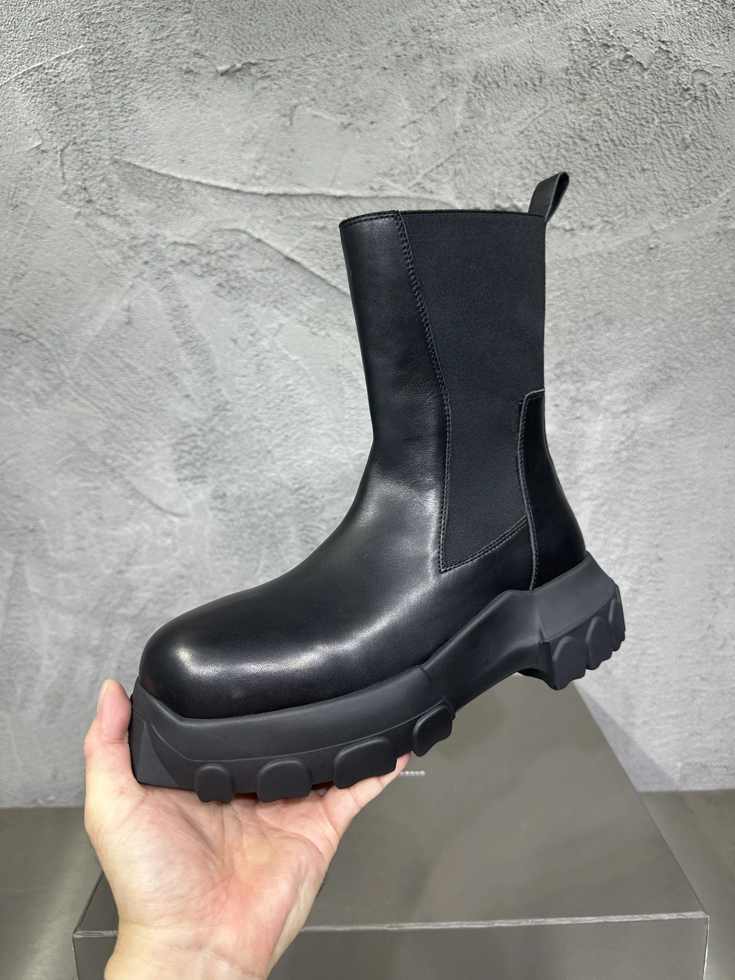 OOBB-- Ow59s RU02C7881LCG-99 cowhide item:E-X076J1729