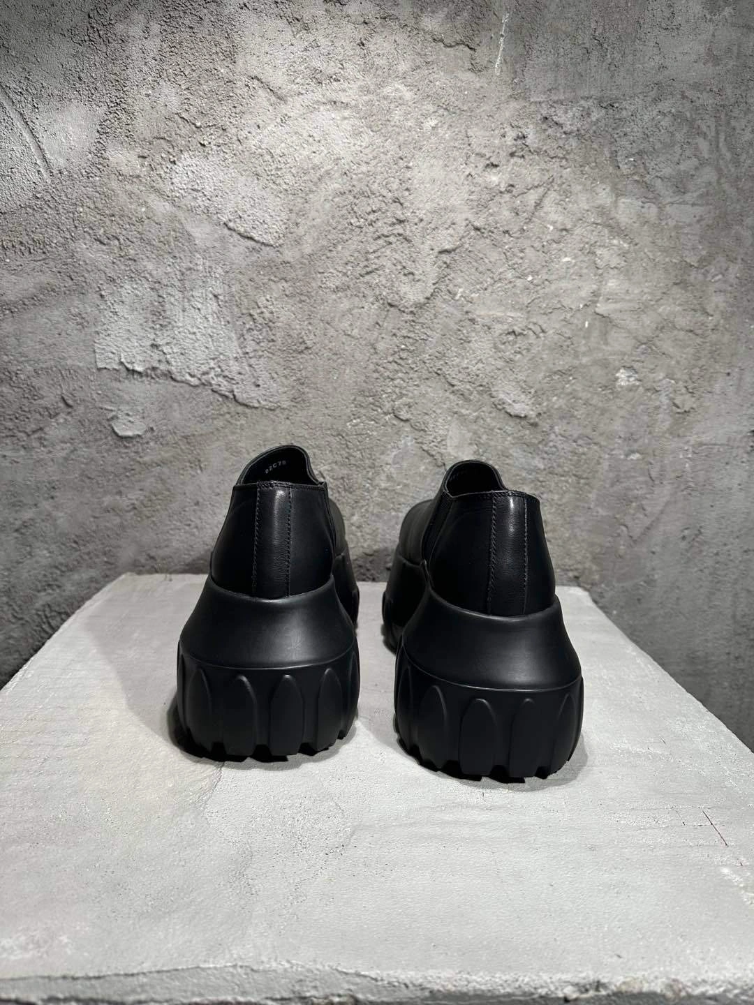 OOBB-- Ow59s RU02D6863LOO-99 Calfskin item:E-X409D1013W