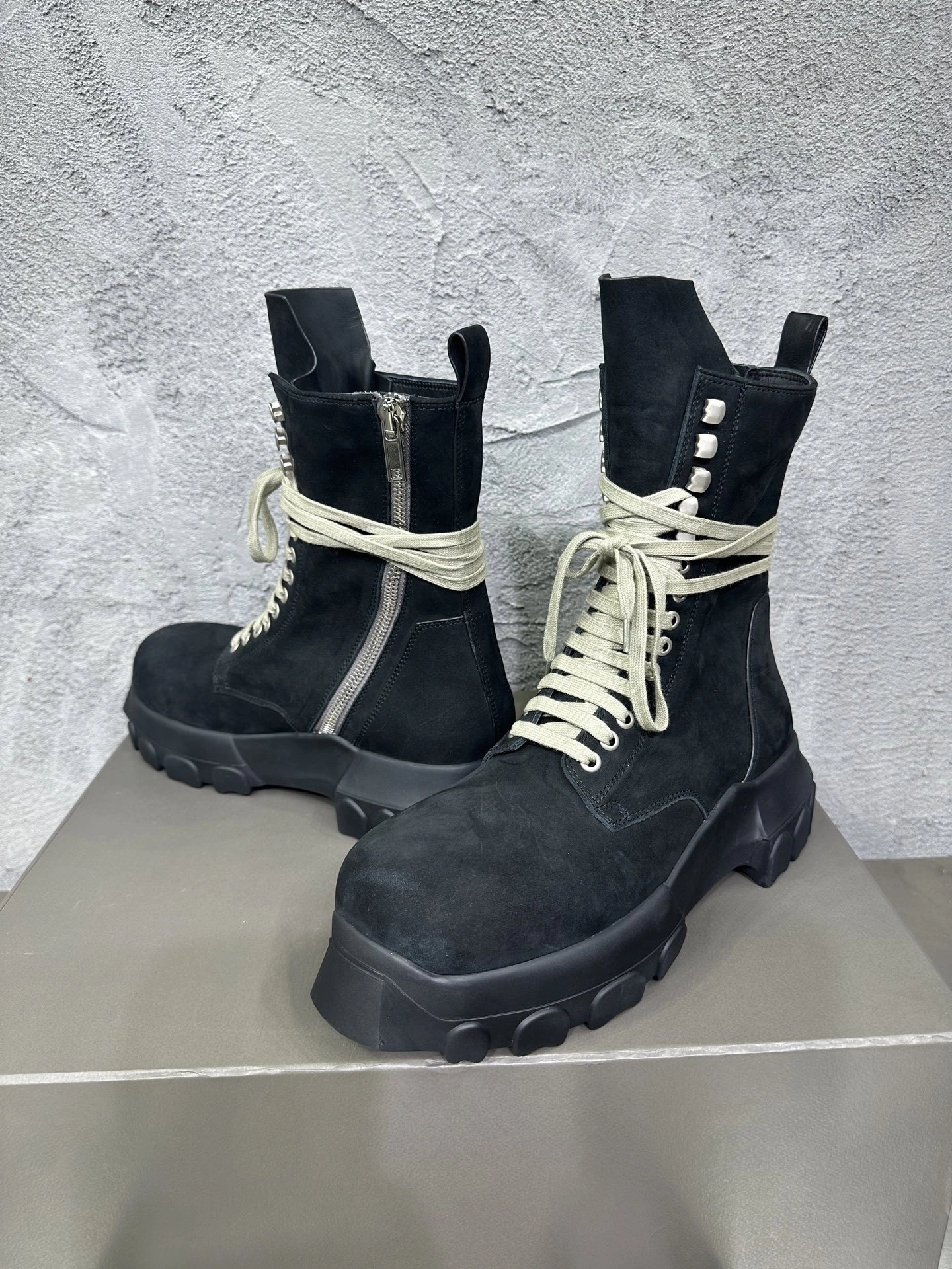 OOBB-- Ow59s RU02D6871LWN-99 cowhide item:E-X076J1730