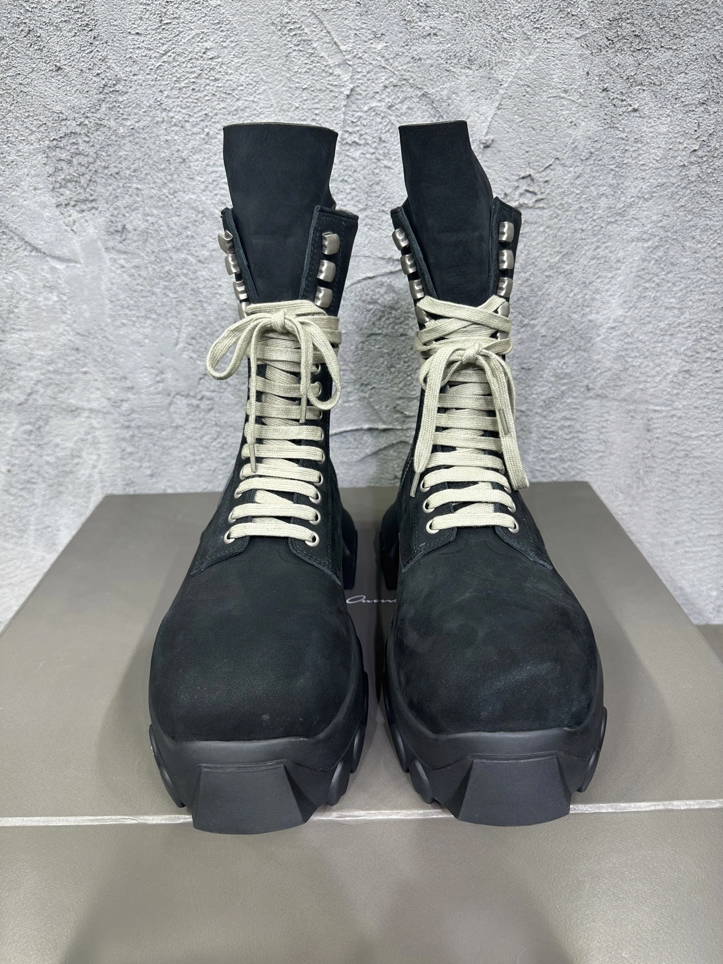OOBB-- Ow59s RU02D6871LWN-99 cowhide item:E-X076J1730
