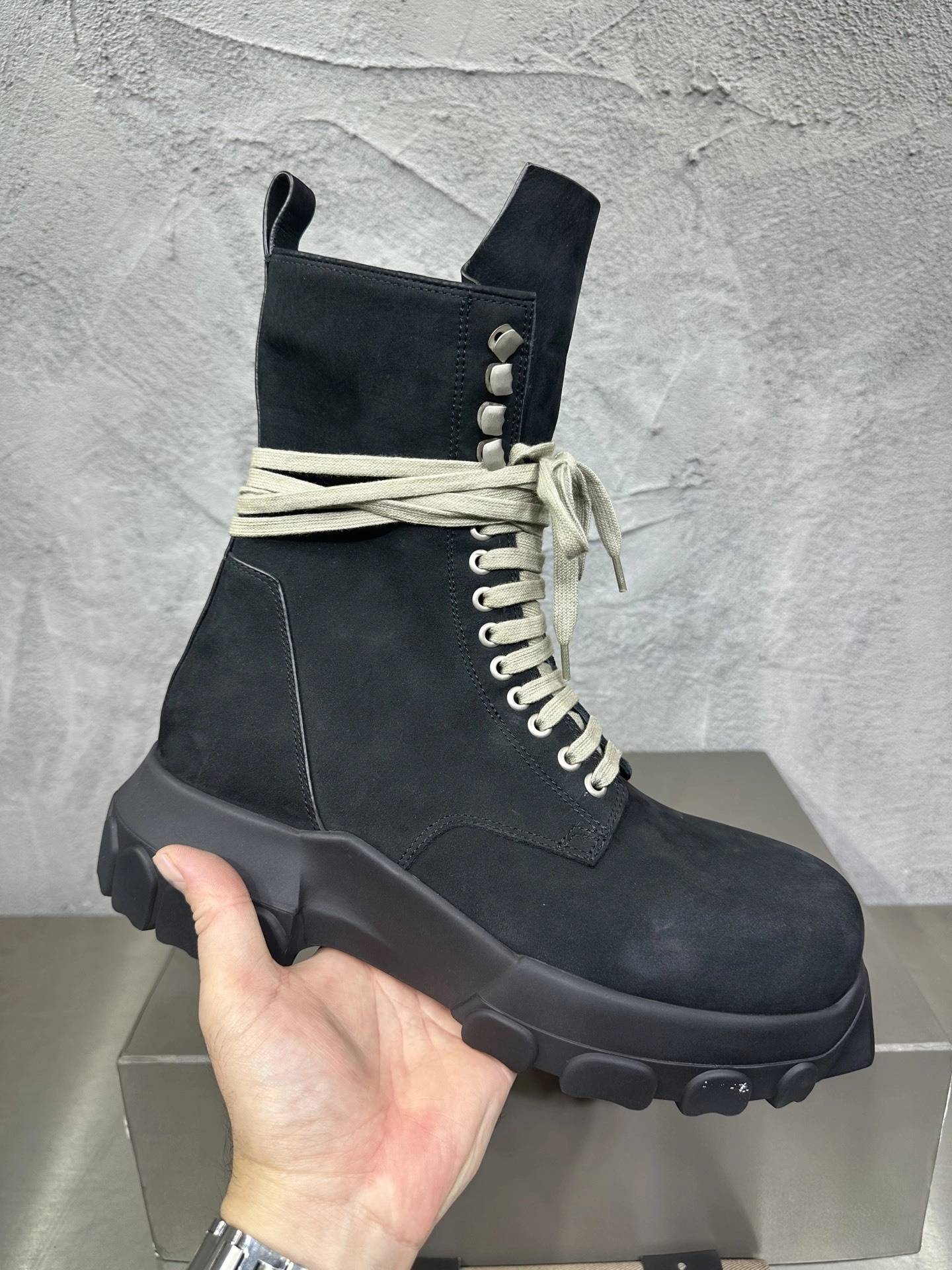 OOBB-- Ow59s RU02D6871LWN-99 cowhide item:E-X076J1730