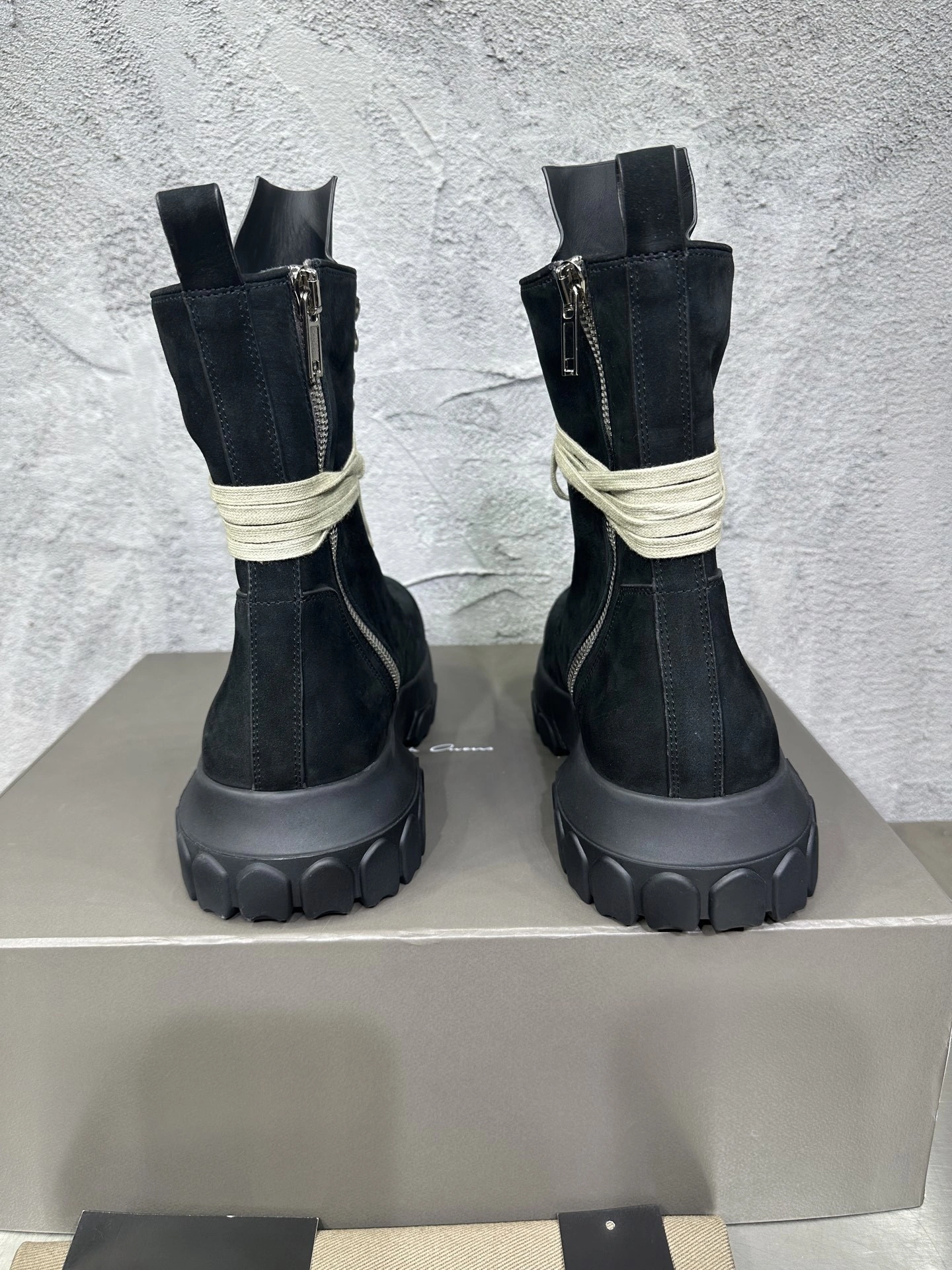 OOBB-- Ow59s RU02D6871LWN-99 cowhide item:E-X076J1730