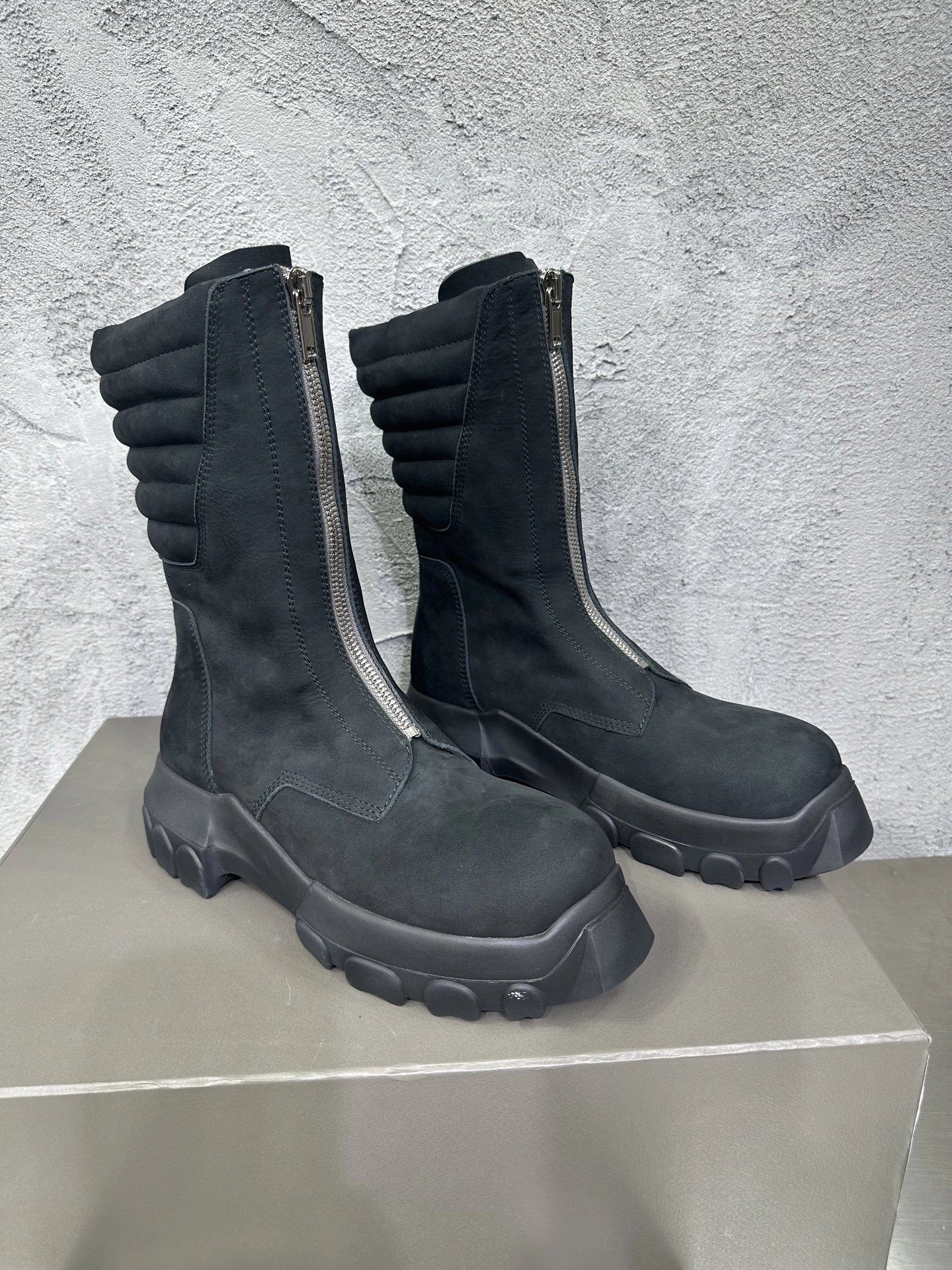 OOBB-- Ow59s RU02D6882LWN99BLACK cowhide item:E-X076J1731