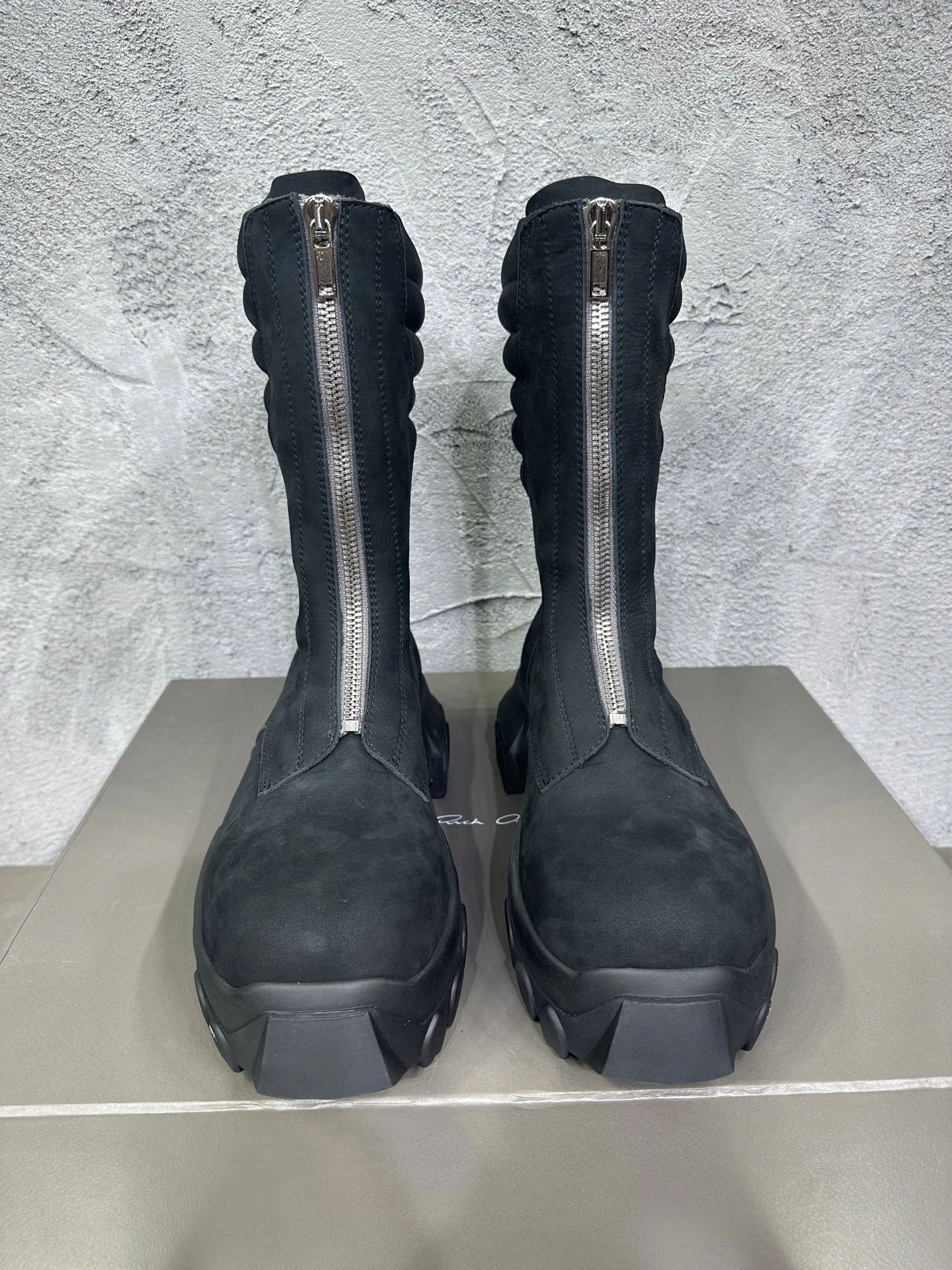 OOBB-- Ow59s RU02D6882LWN99BLACK cowhide item:E-X076J1731