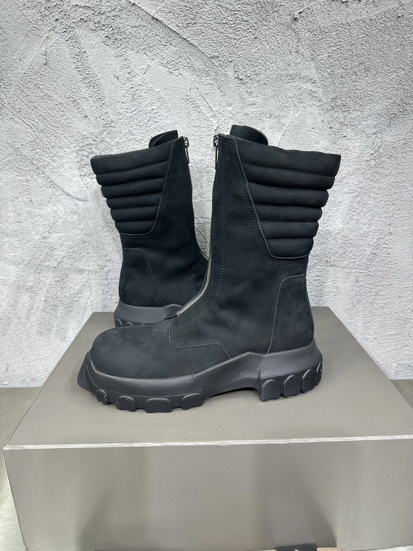 OOBB-- Ow59s RU02D6882LWN99BLACK cowhide item:E-X076J1731