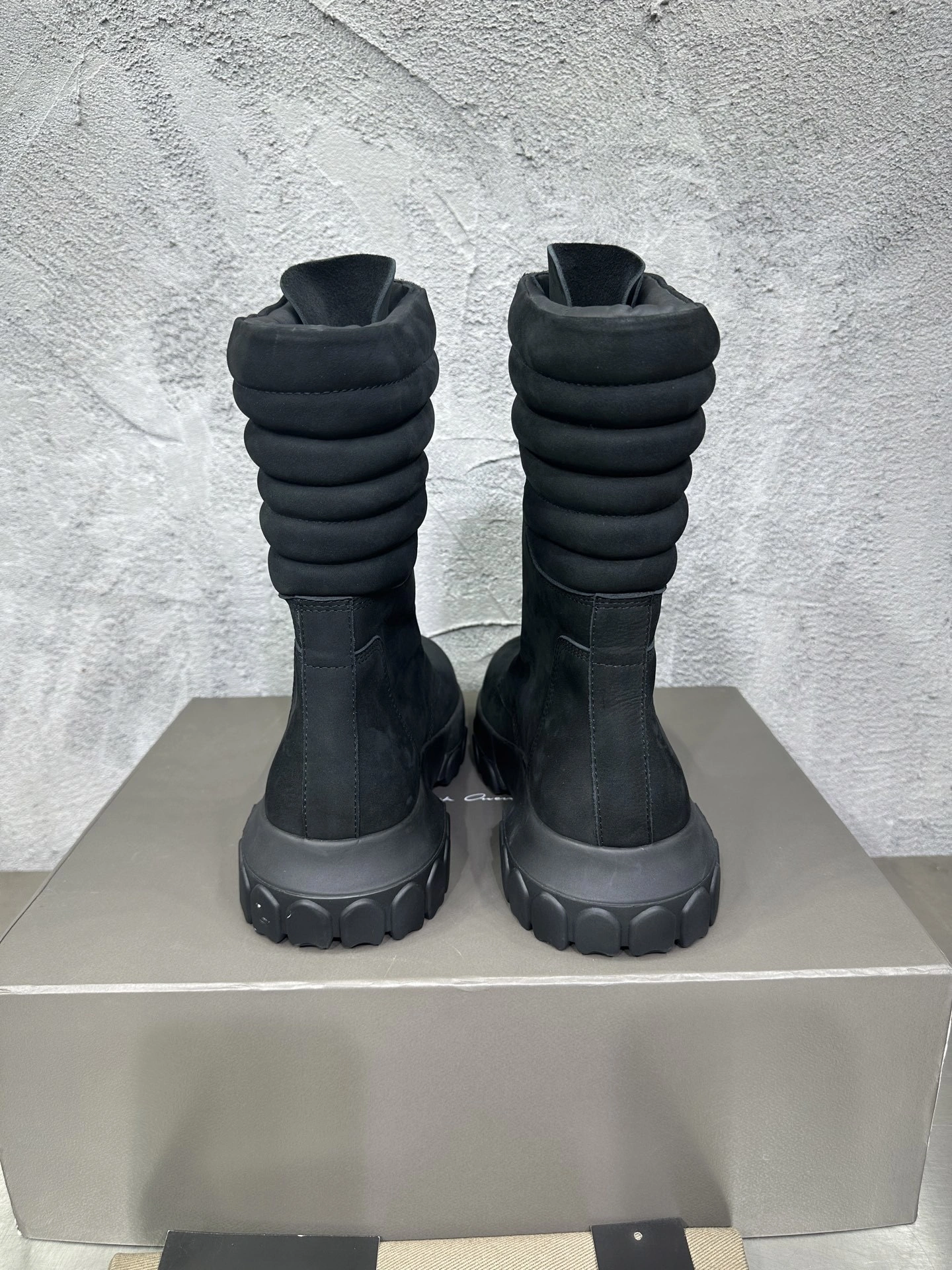 OOBB-- Ow59s RU02D6882LWN99BLACK cowhide item:E-X076J1731