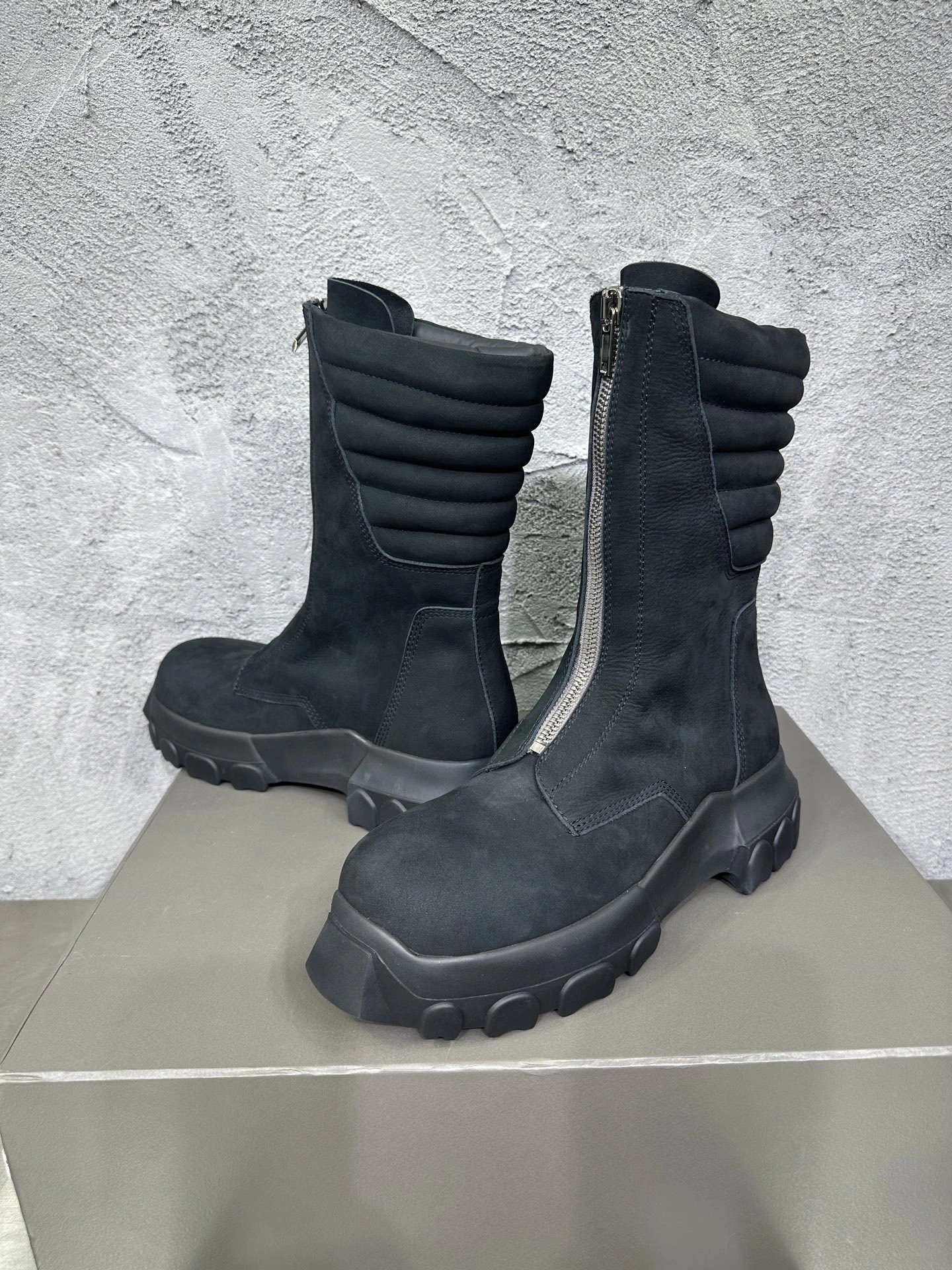 OOBB-- Ow59s RU02D6882LWN99BLACK cowhide item:E-X076J1731