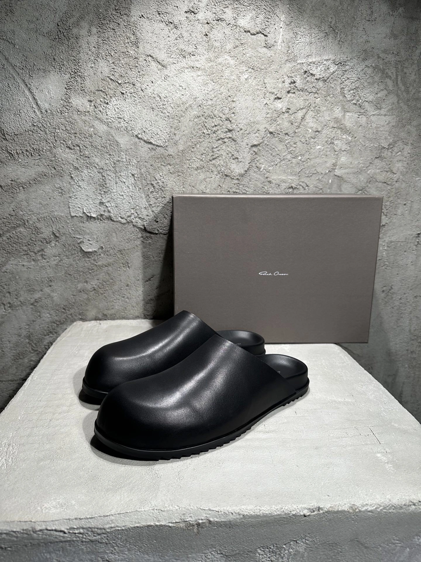 OOBB-- Ow59s RU02E1809LGE-09 Calfskin item:E-X409K1922