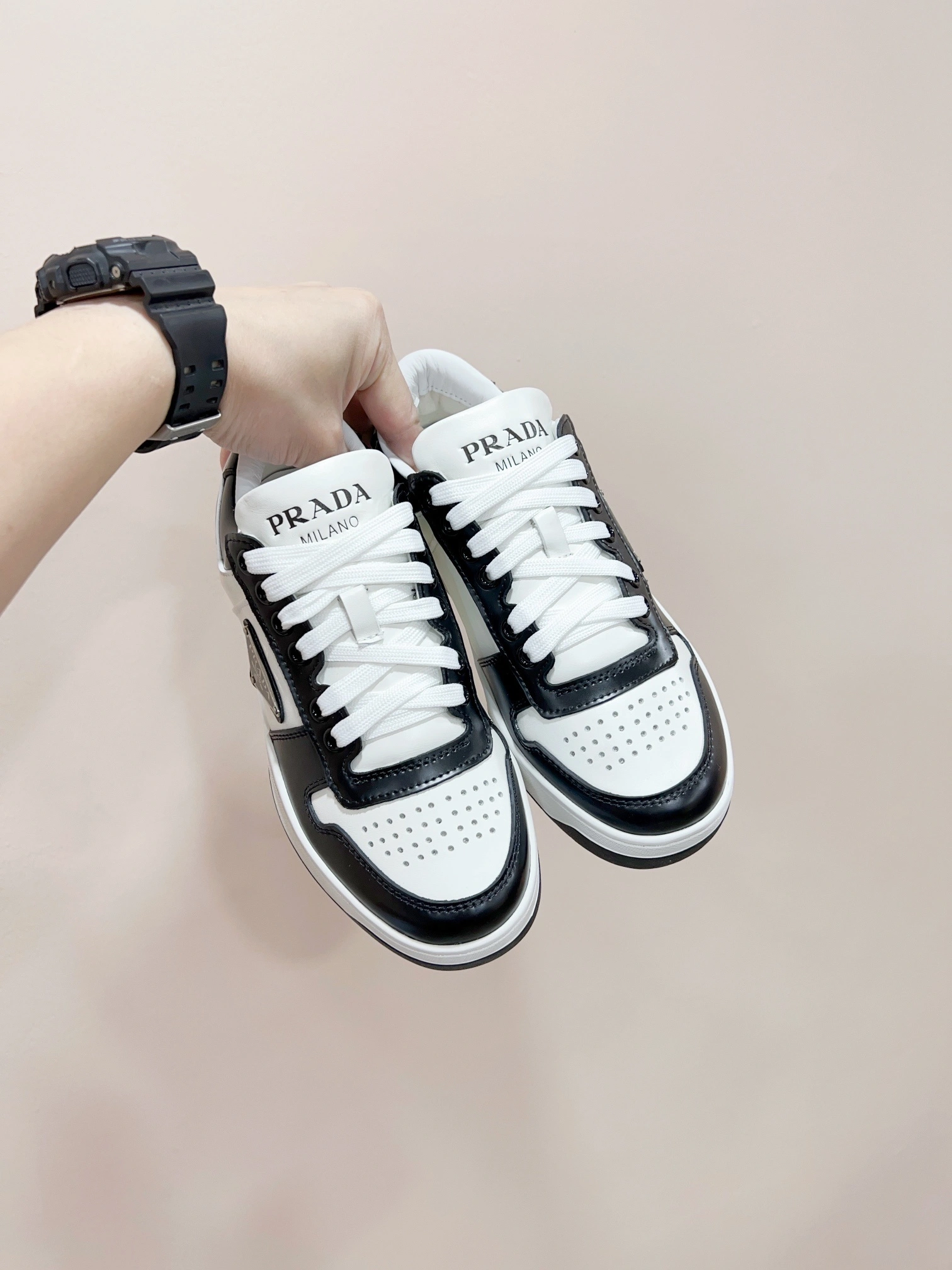 OOBB-- Pr141 1E792M_3LKG_F0964_F_B030 Calfskin item:D-X000H2864