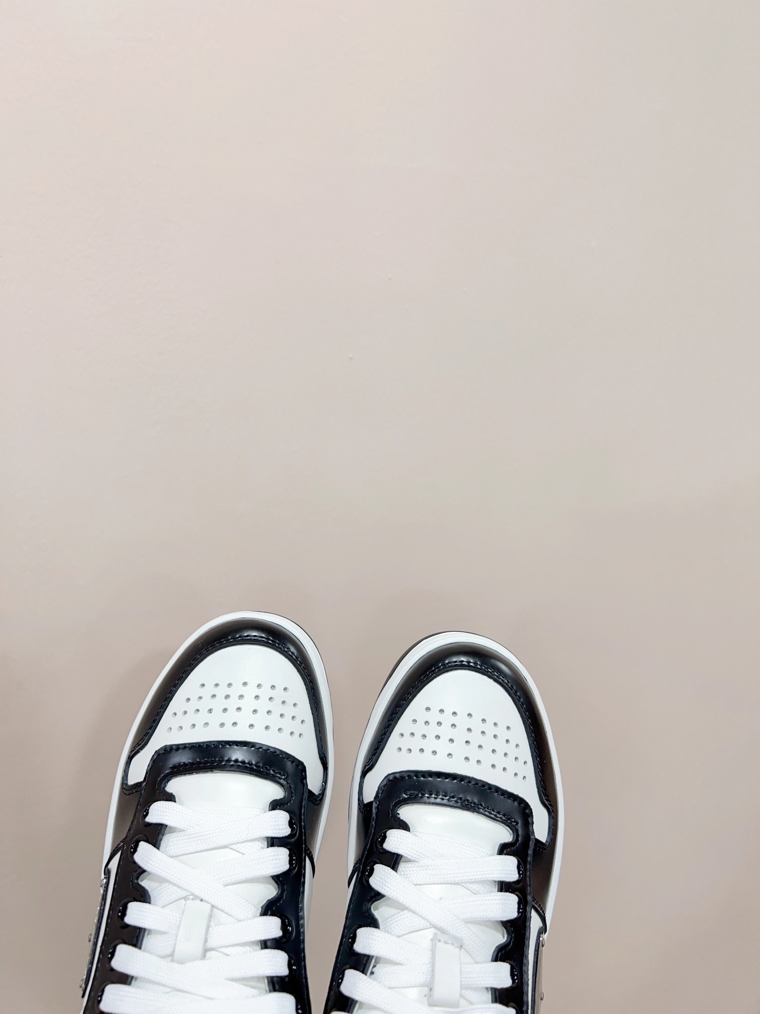 OOBB-- Pr141 1E792M_3LKG_F0964_F_B030 Calfskin item:D-X000H2864