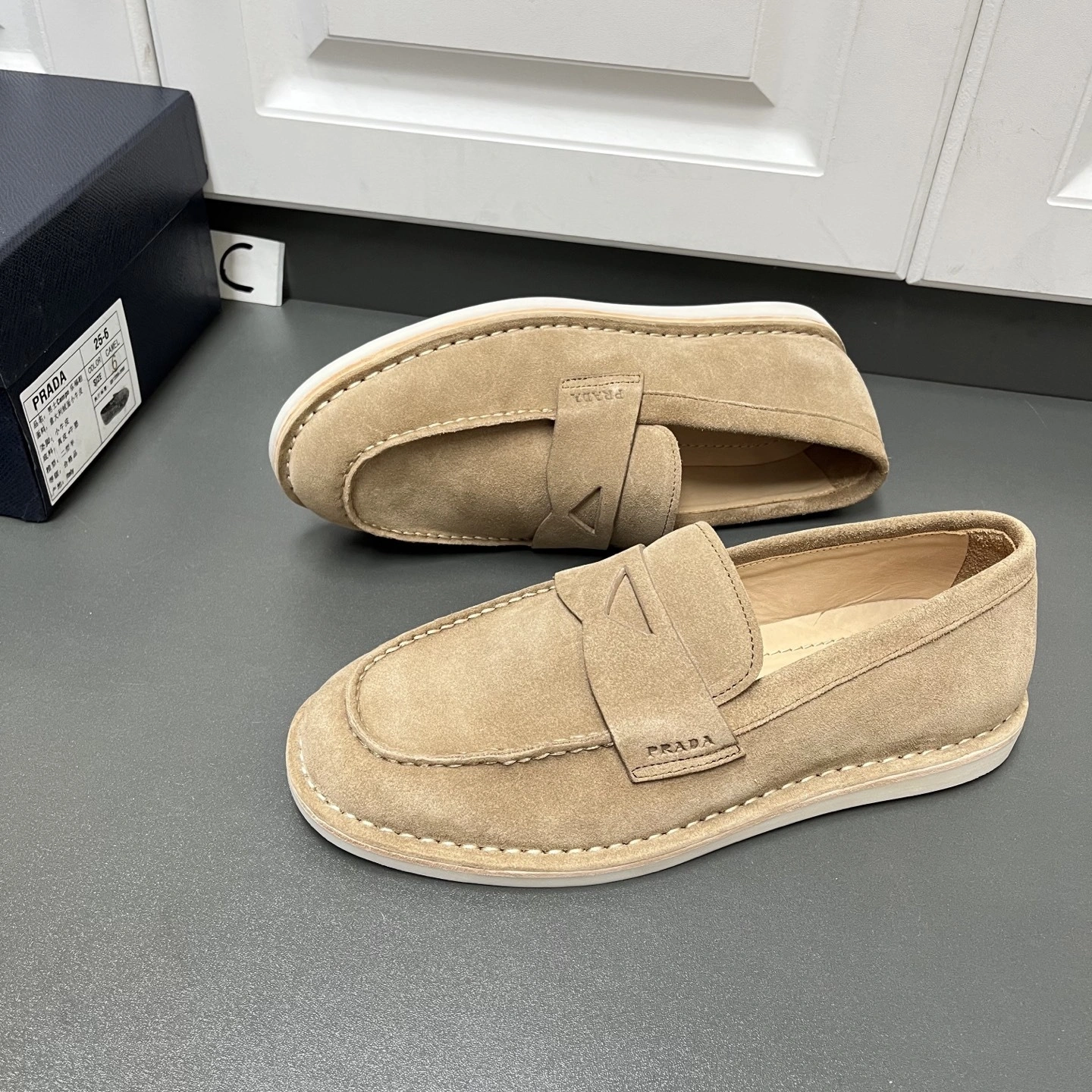 OOBB-- Pr141 2DC229_FG0_00Z5O_F0379 cowhide item:E-X000H0136