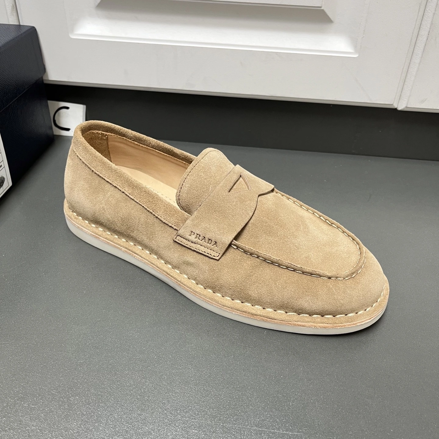 OOBB-- Pr141 2DC229_FG0_00Z5O_F0379 cowhide item:E-X000H0136