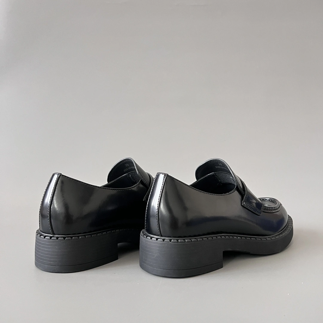 OOBB-- Pr141 2DE127055FF0002 cowhide item:E-X300H1365