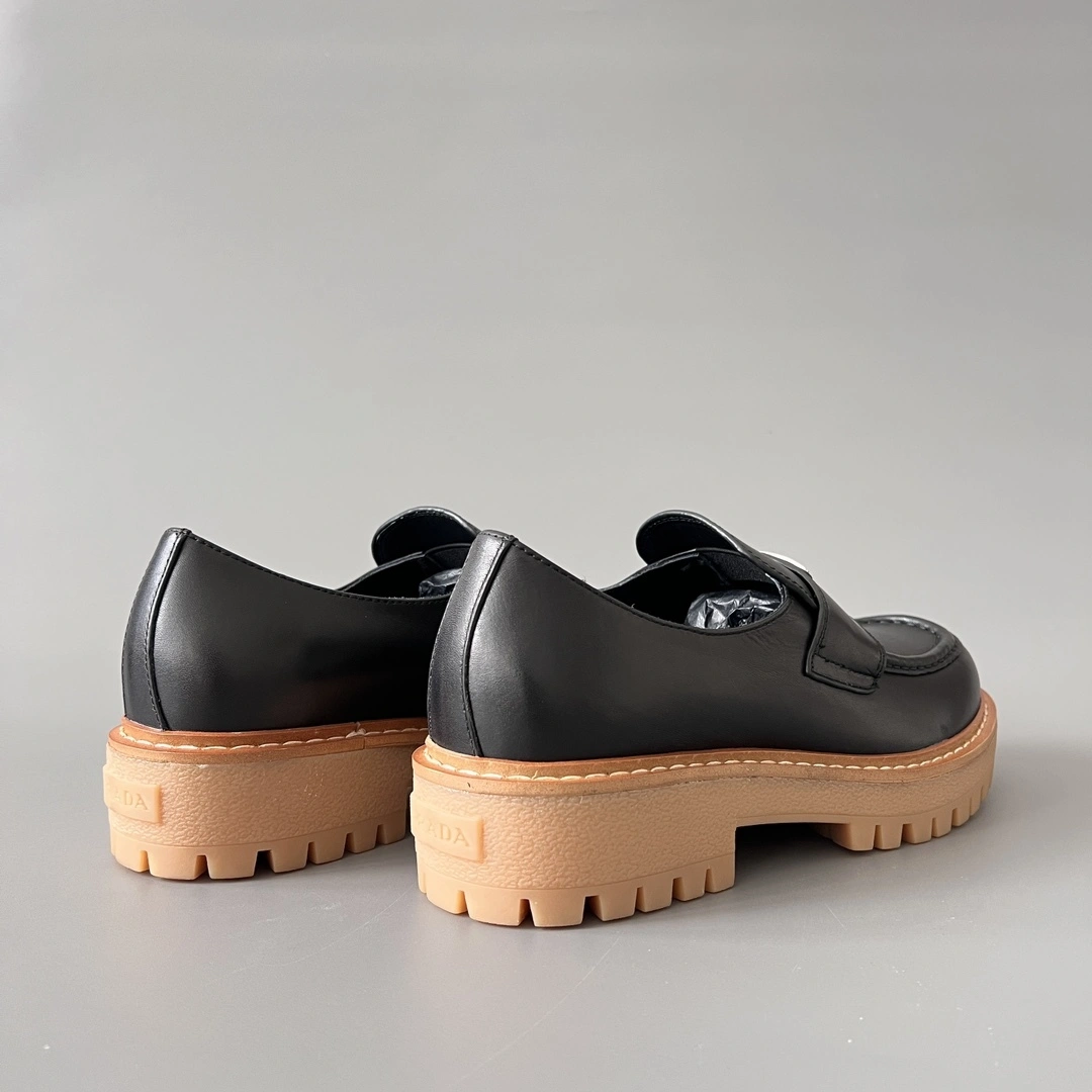 OOBB-- Pr141 2DE151_0070_F0002_F_G00 cowhide item:E-X300H1372