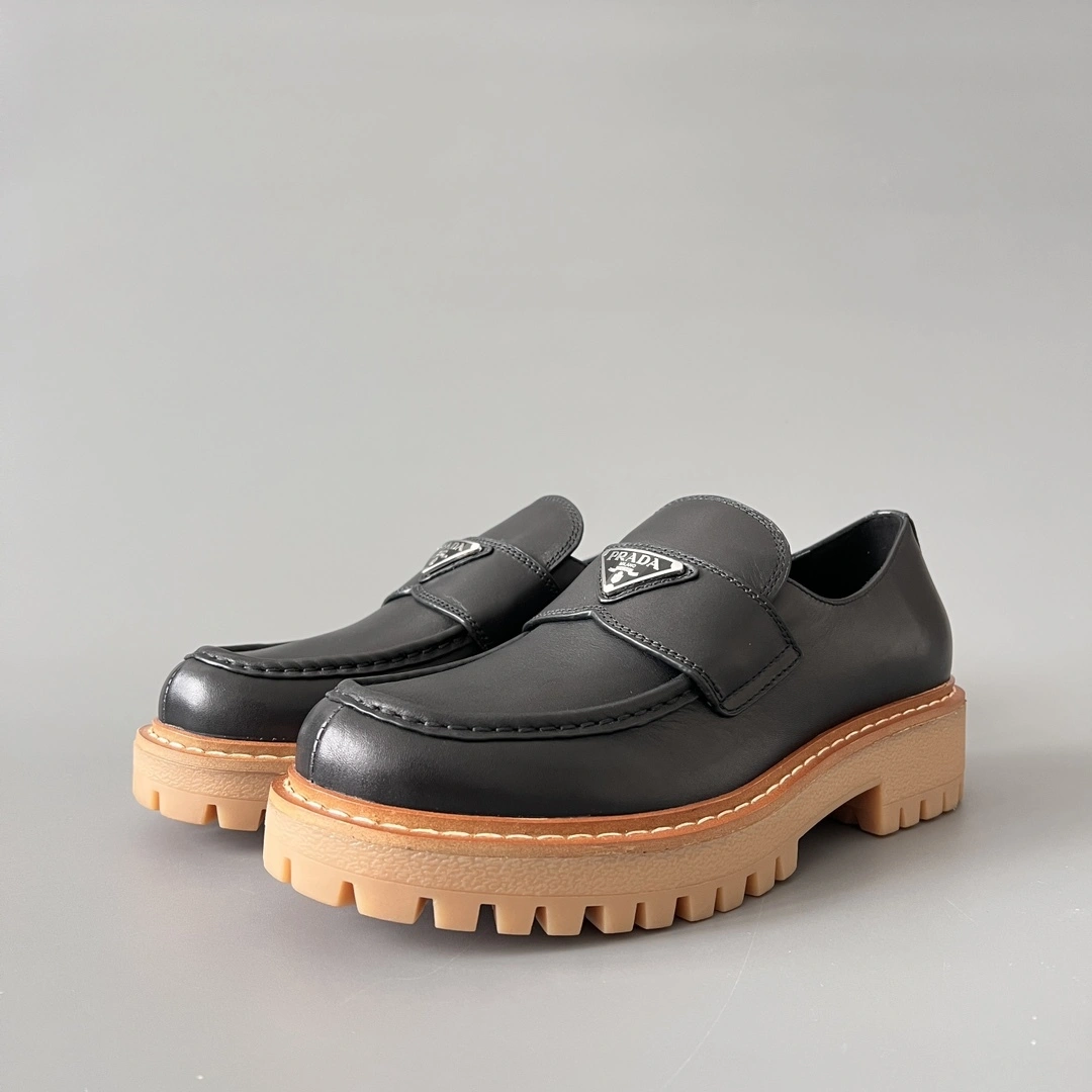 OOBB-- Pr141 2DE151_0070_F0002_F_G00 cowhide item:E-X300H1372