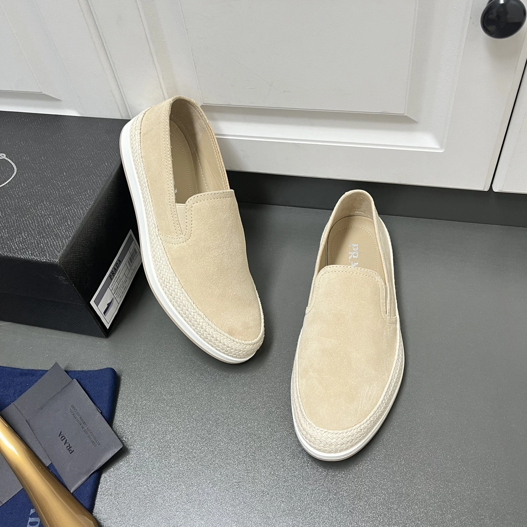 &OOBB-- Pr141 2DG137_054_F0F24 Calfskin item:E-X000D0264W
