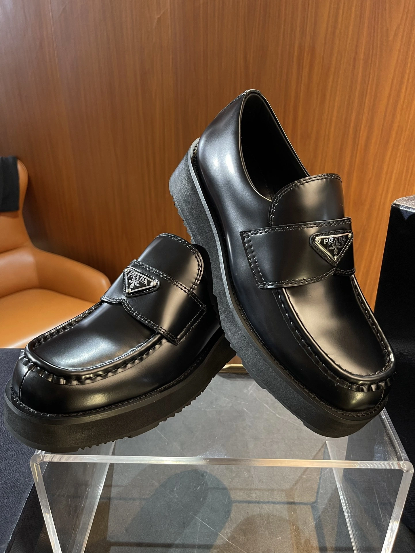 OOBB-- Pr141 2DG147_055_F0002_F_X022 cowhide Thick soles：4cm item:E-X332I2314